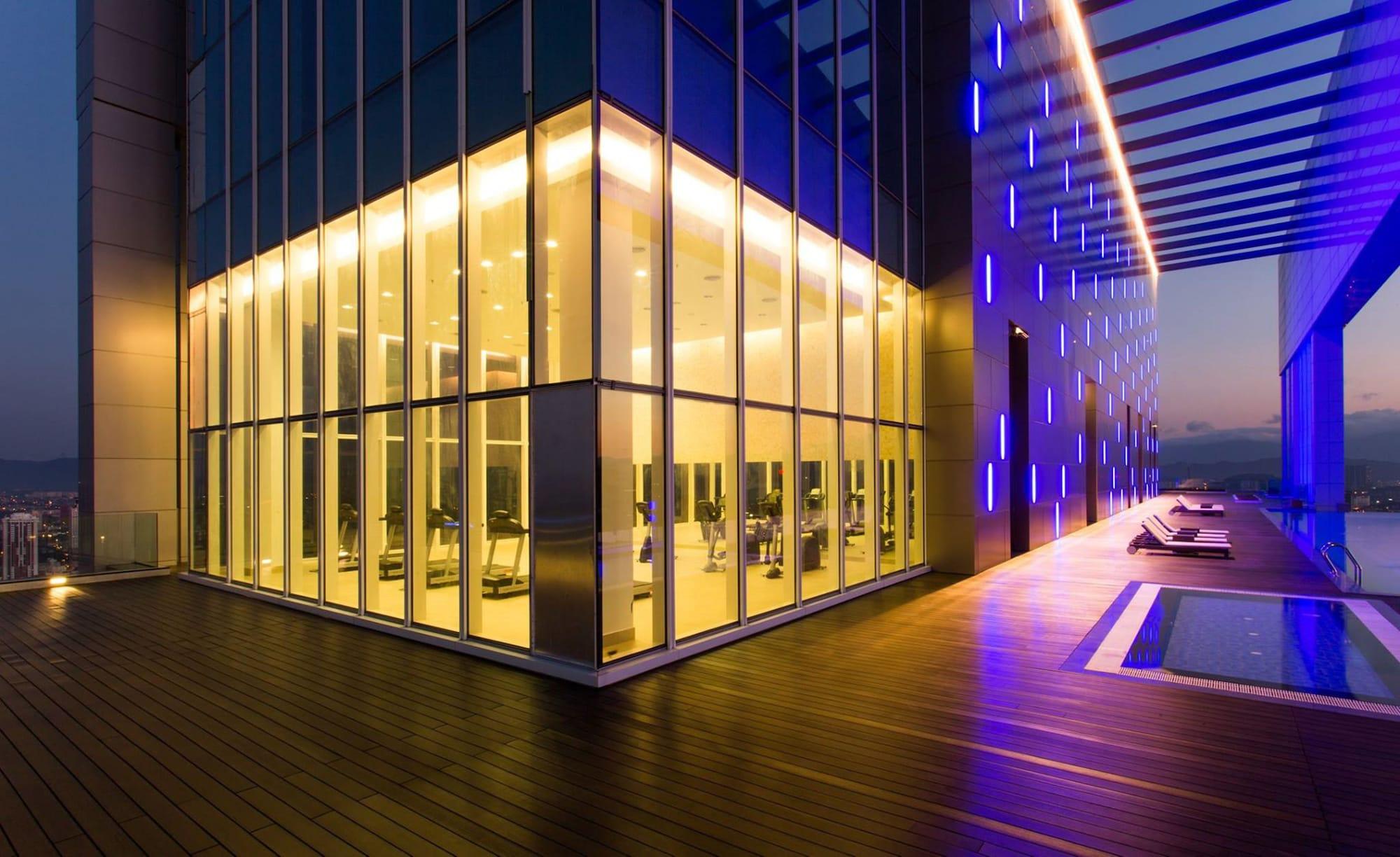 Gimnasio THE FACE Suites Hotel