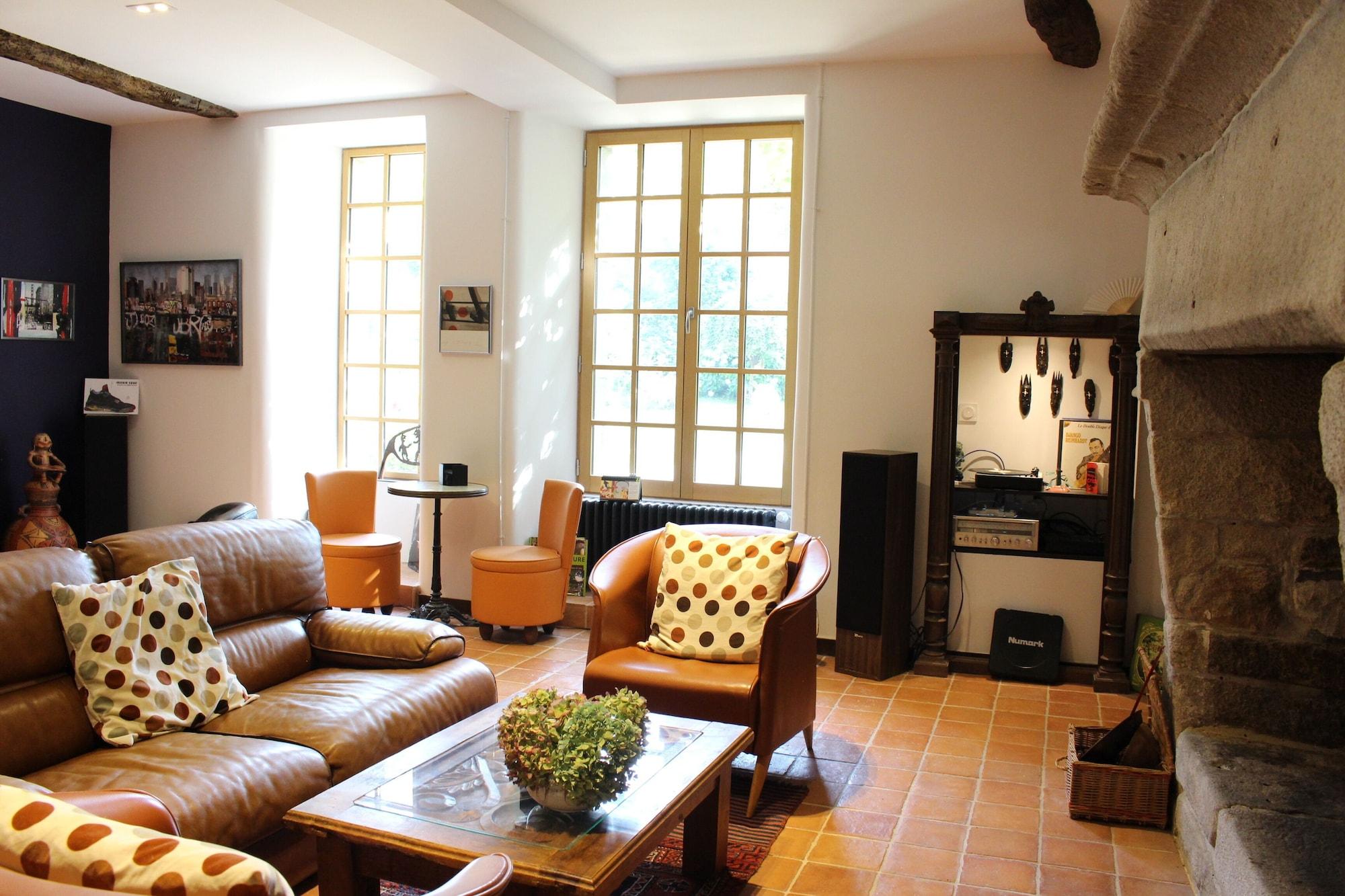 Bar/Salón Manoir du Moustoir, Hôtel Les Empreintes