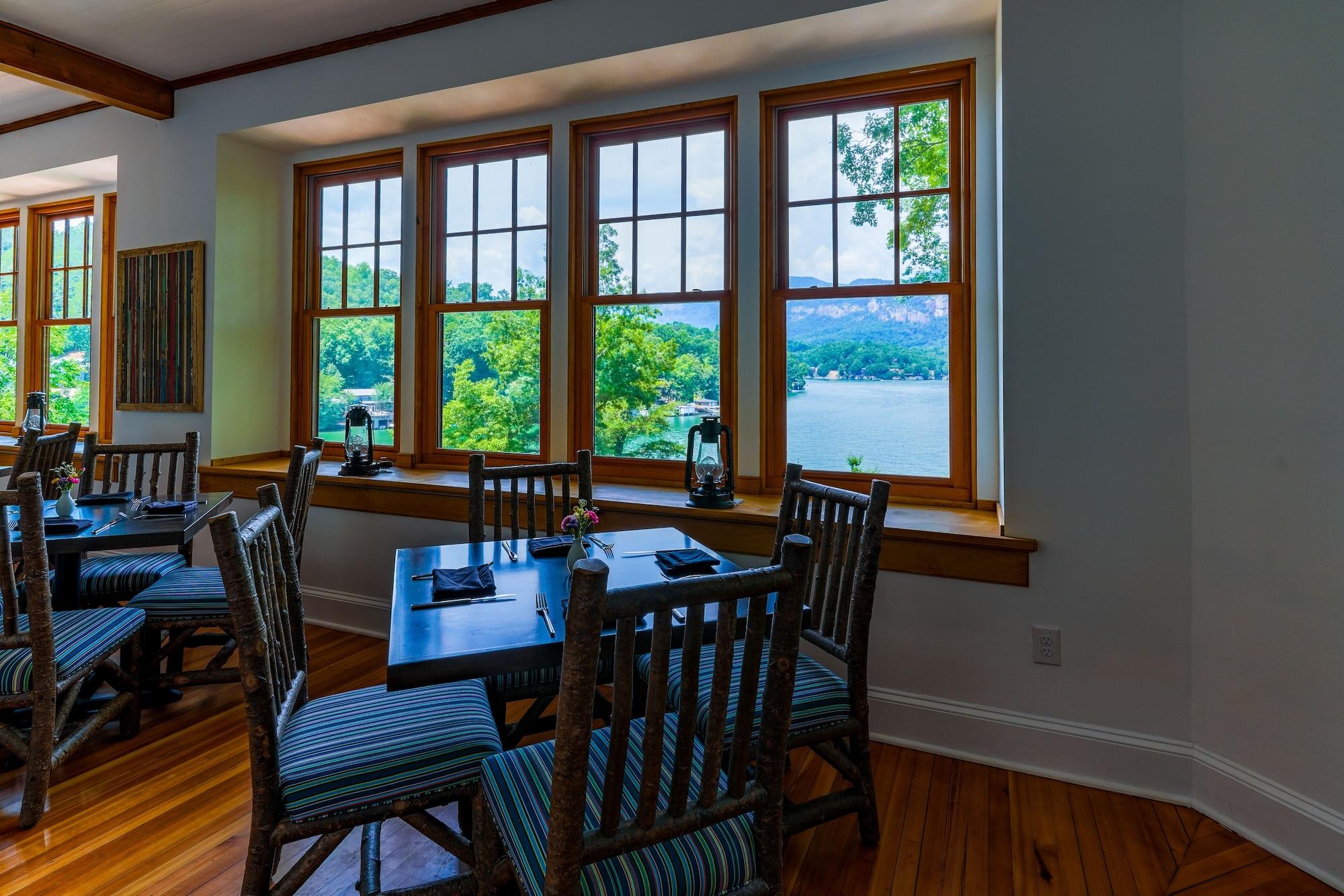 Restaurant The Lodge on Lake Lure