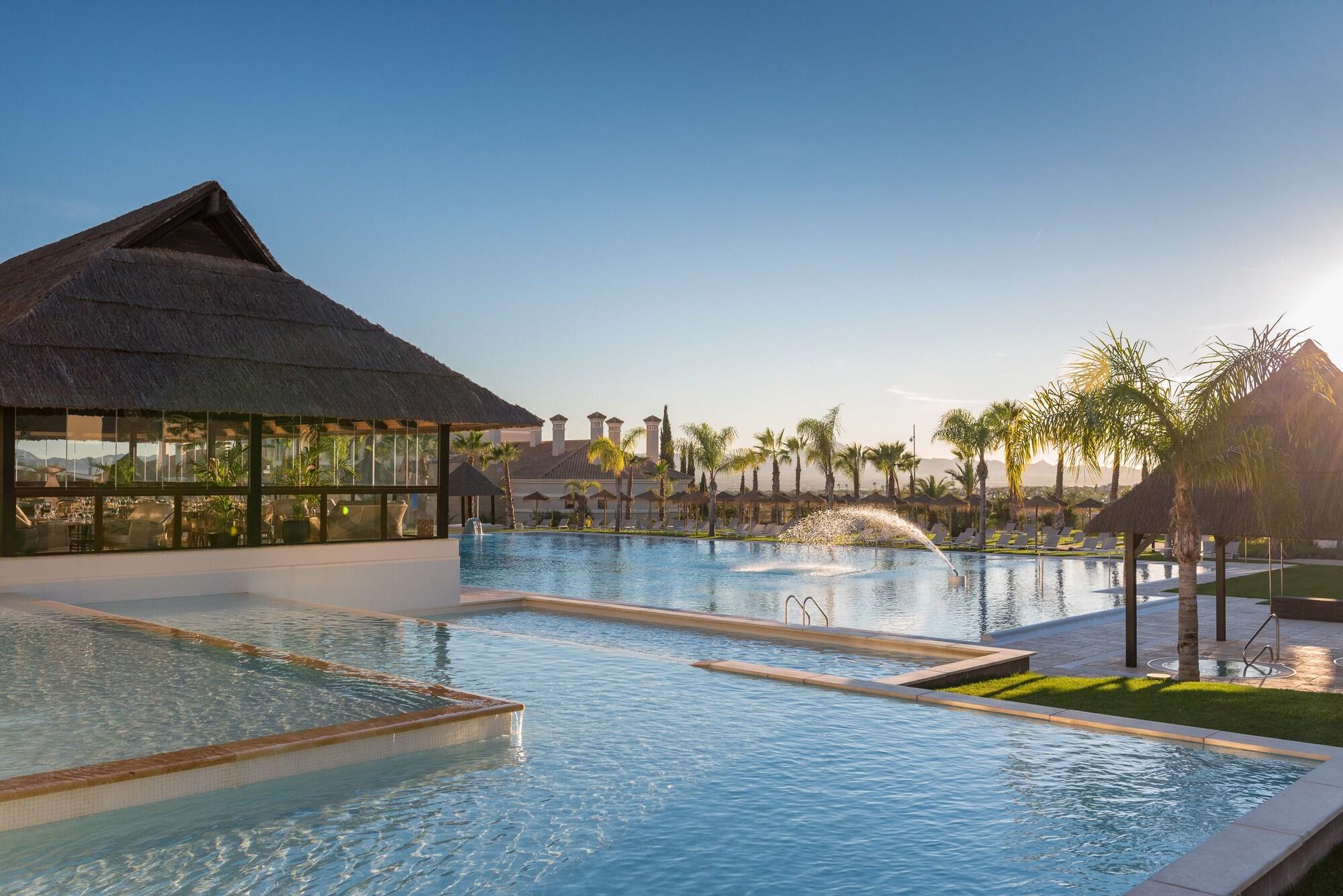 Vista Piscina Ona Hacienda del Alamo Golf Resort