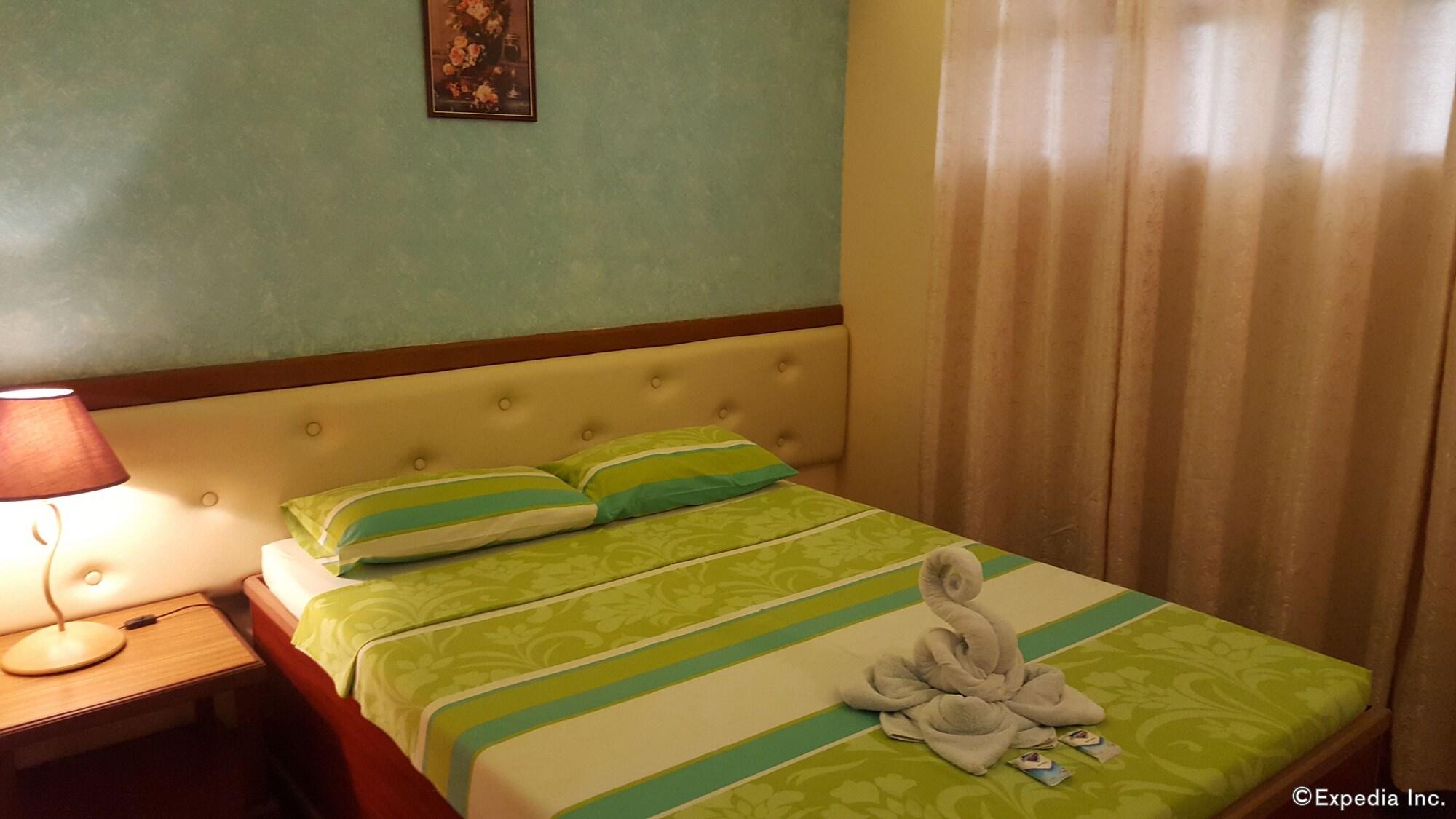 Varios Julieta's Pension House
