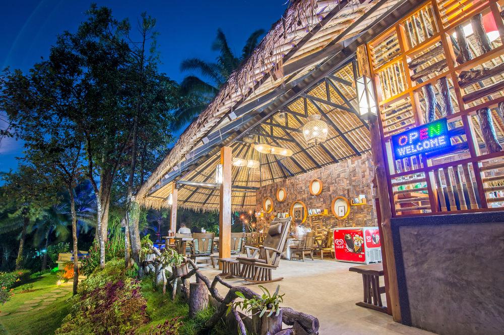 Bar/Salón Aonang Fiore Resort