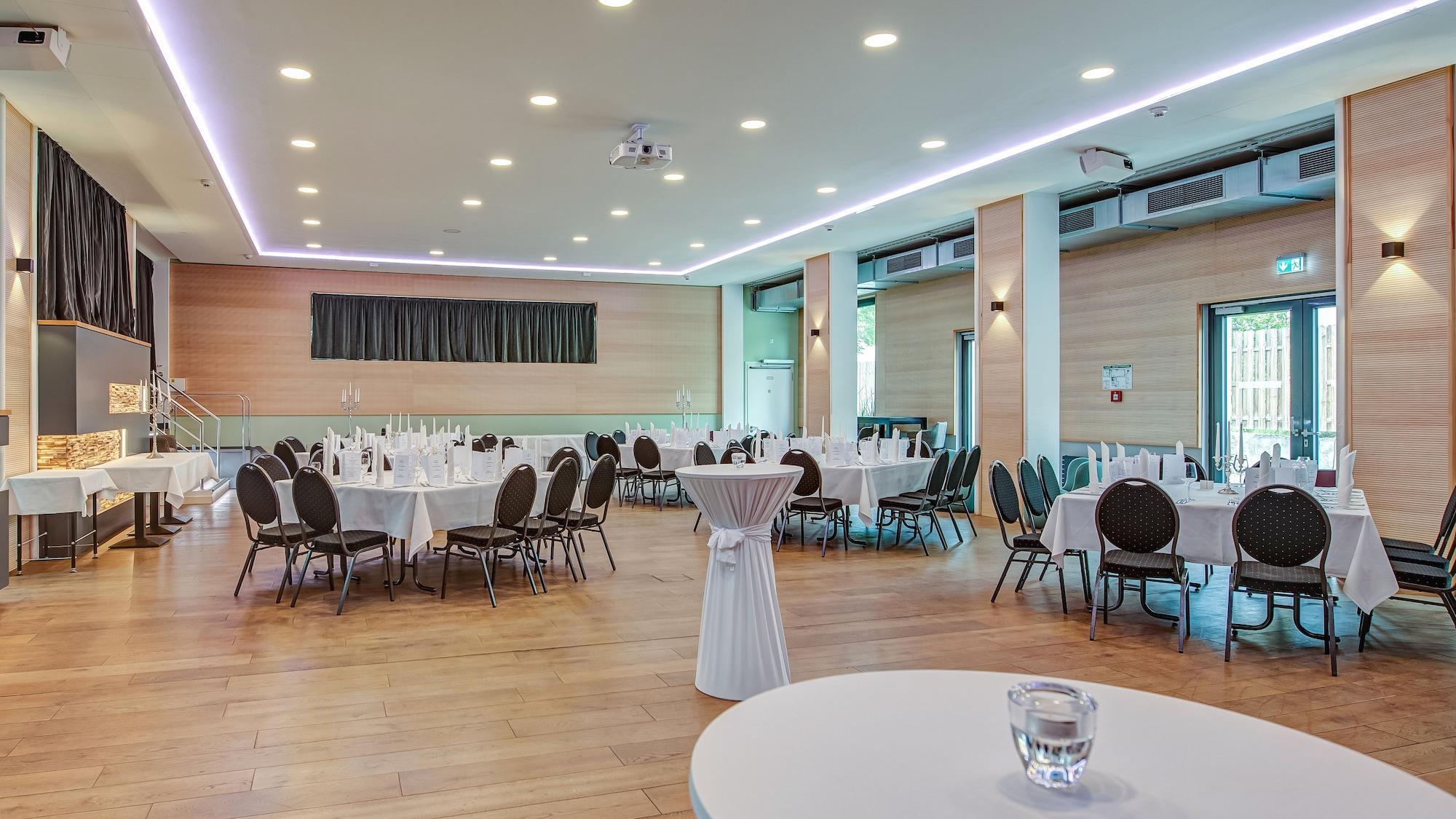 Centro de Negocios Landhotel Diana
