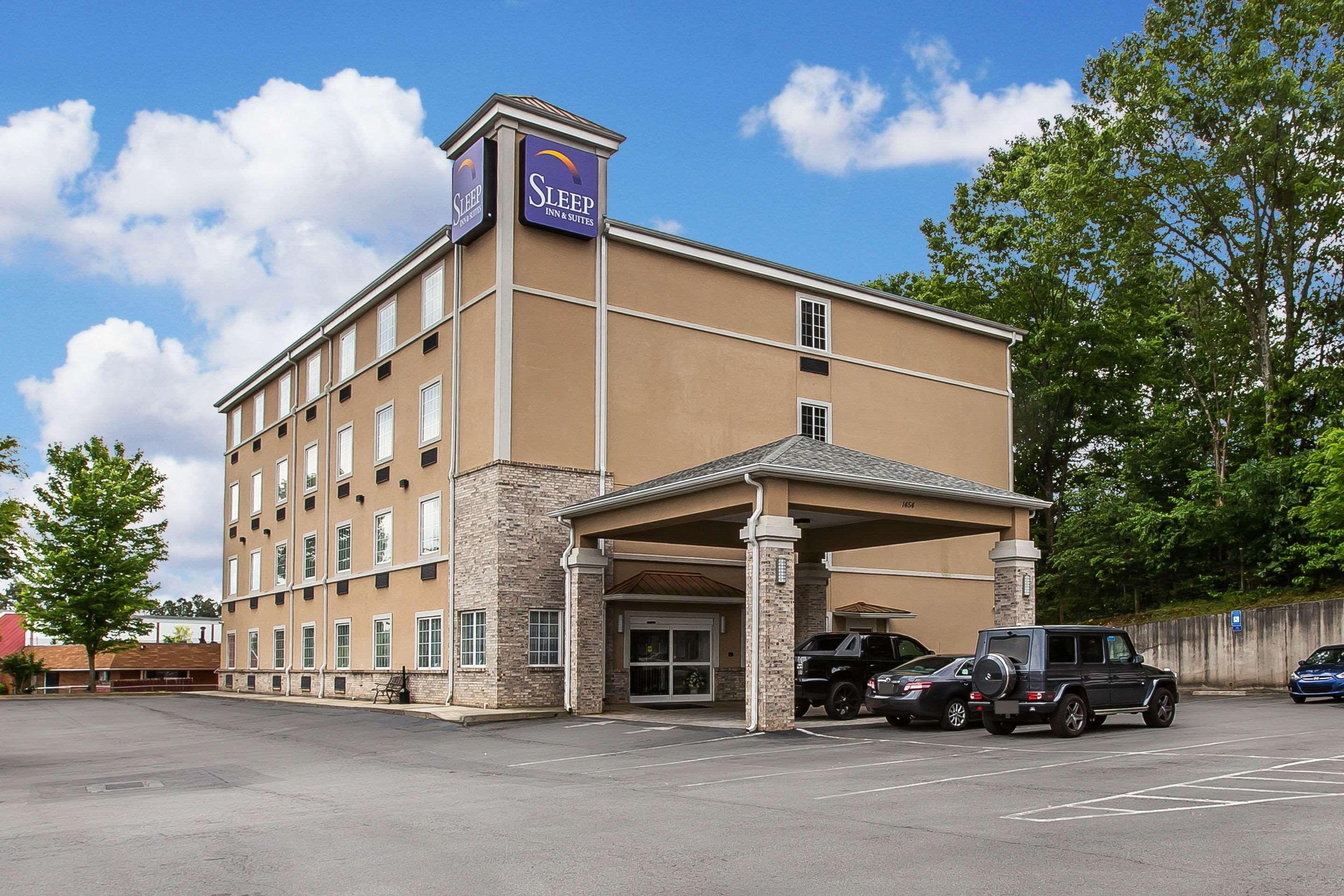 Vista Exterior Sleep Inn and Suites at Kennesaw State University