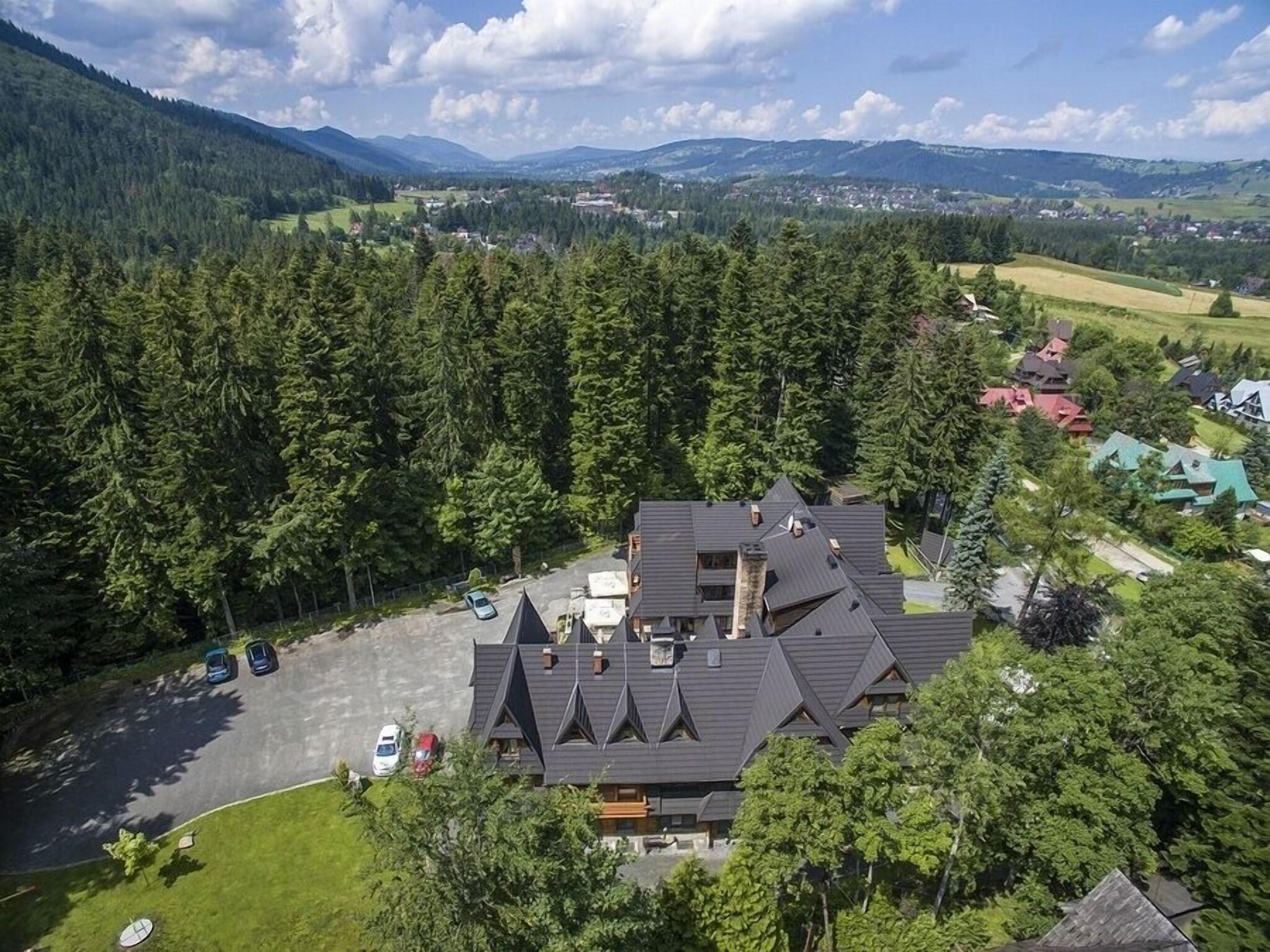 Vista Exterior Dwór Karolówka