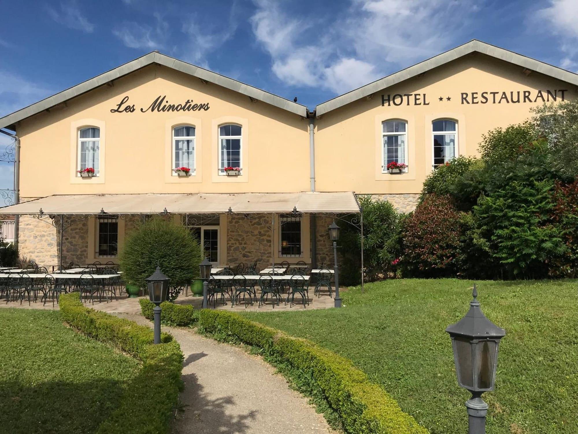 Vista Exterior Hôtel Les Minotiers