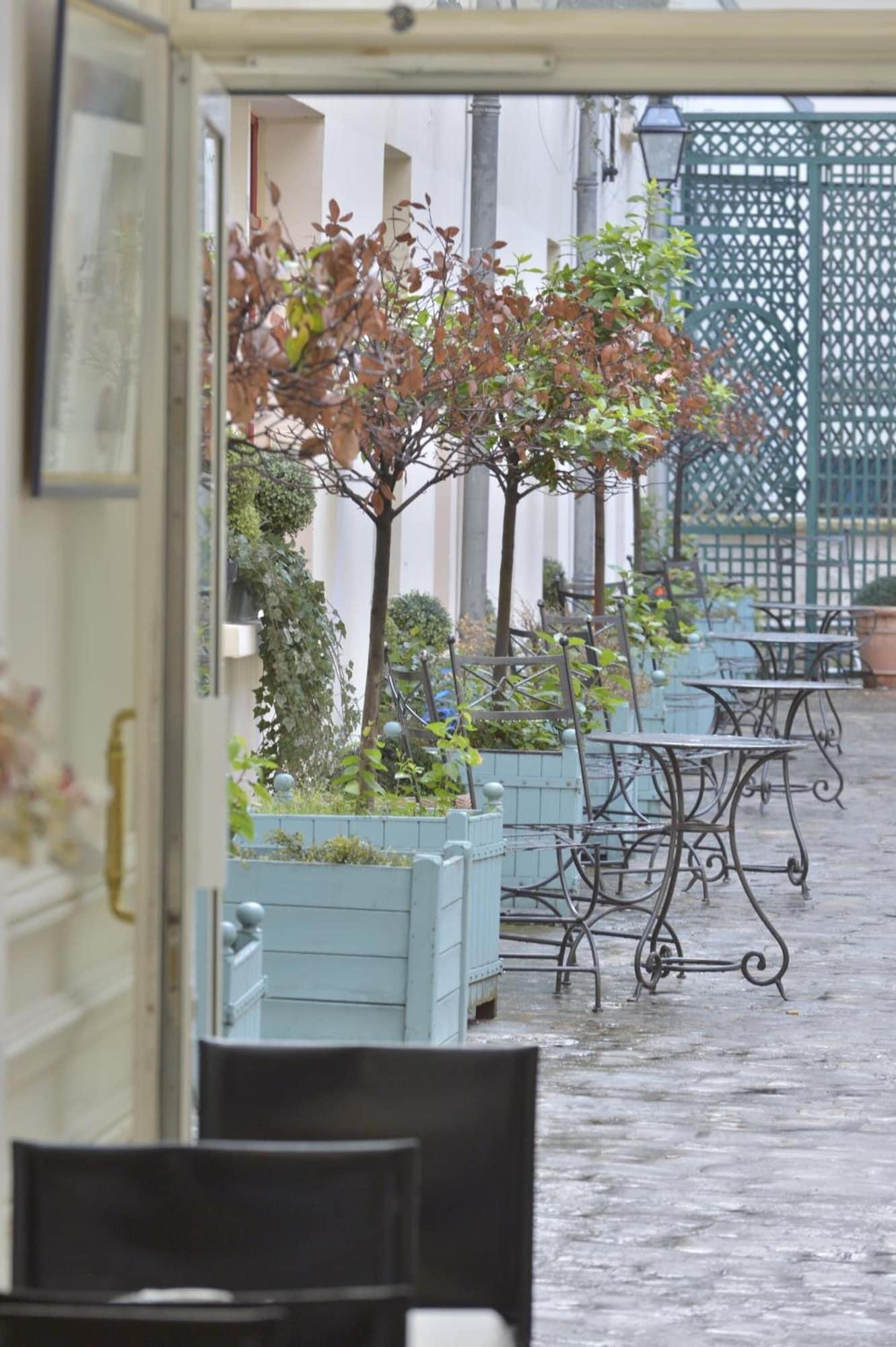 Restaurant Hotel Unic Renoir Saint Germain