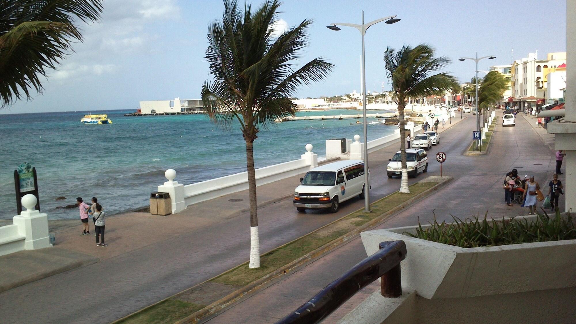 Varios Safari Inn