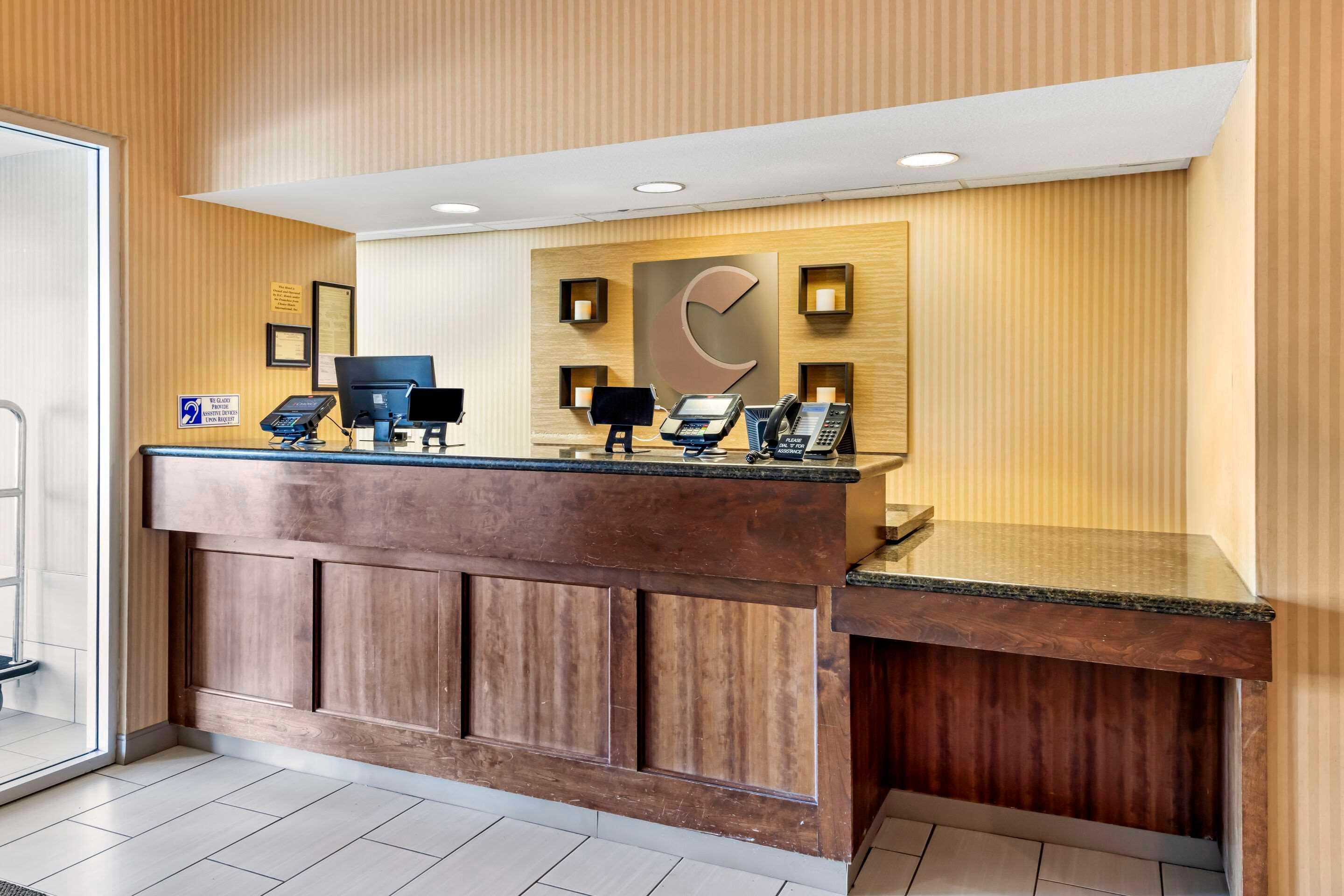Vista Lobby Comfort Inn Albert Lea