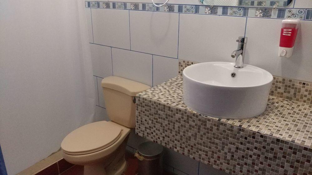 Equipamiento de Habitación Hotel El Internacional Granada