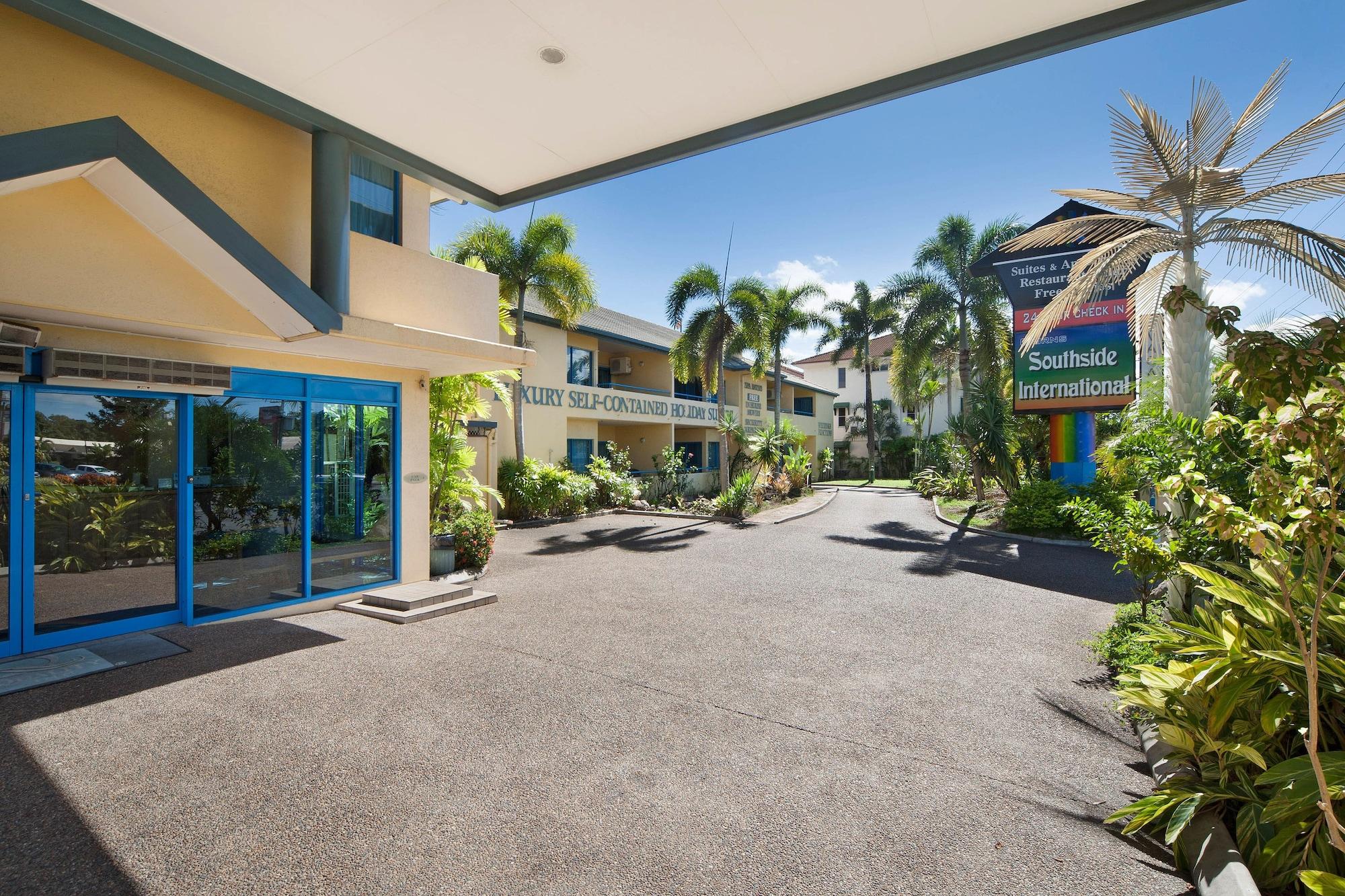 Varios Cairns Southside International