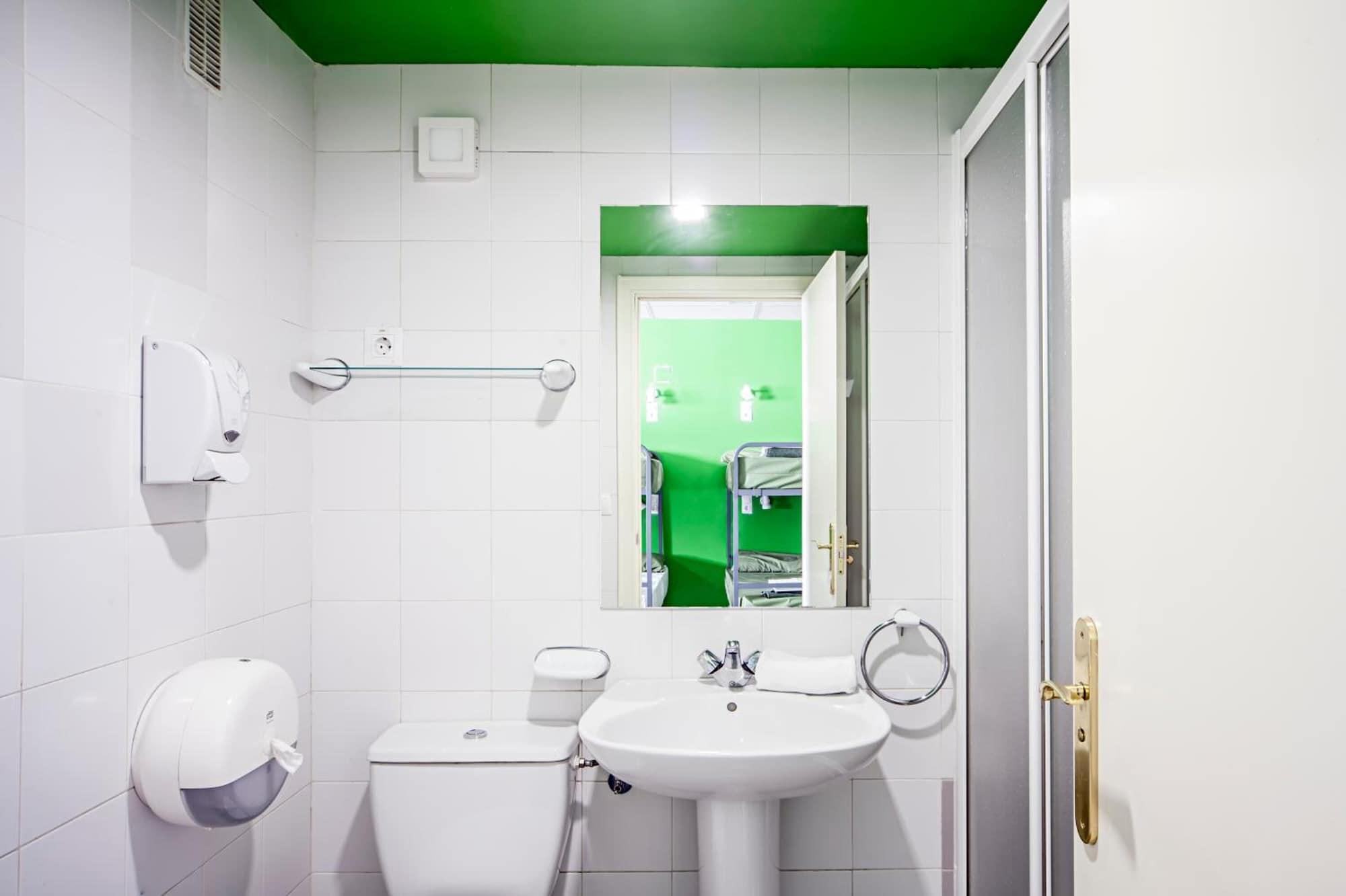 Equipamiento de Habitación Motion Chueca - Hostel