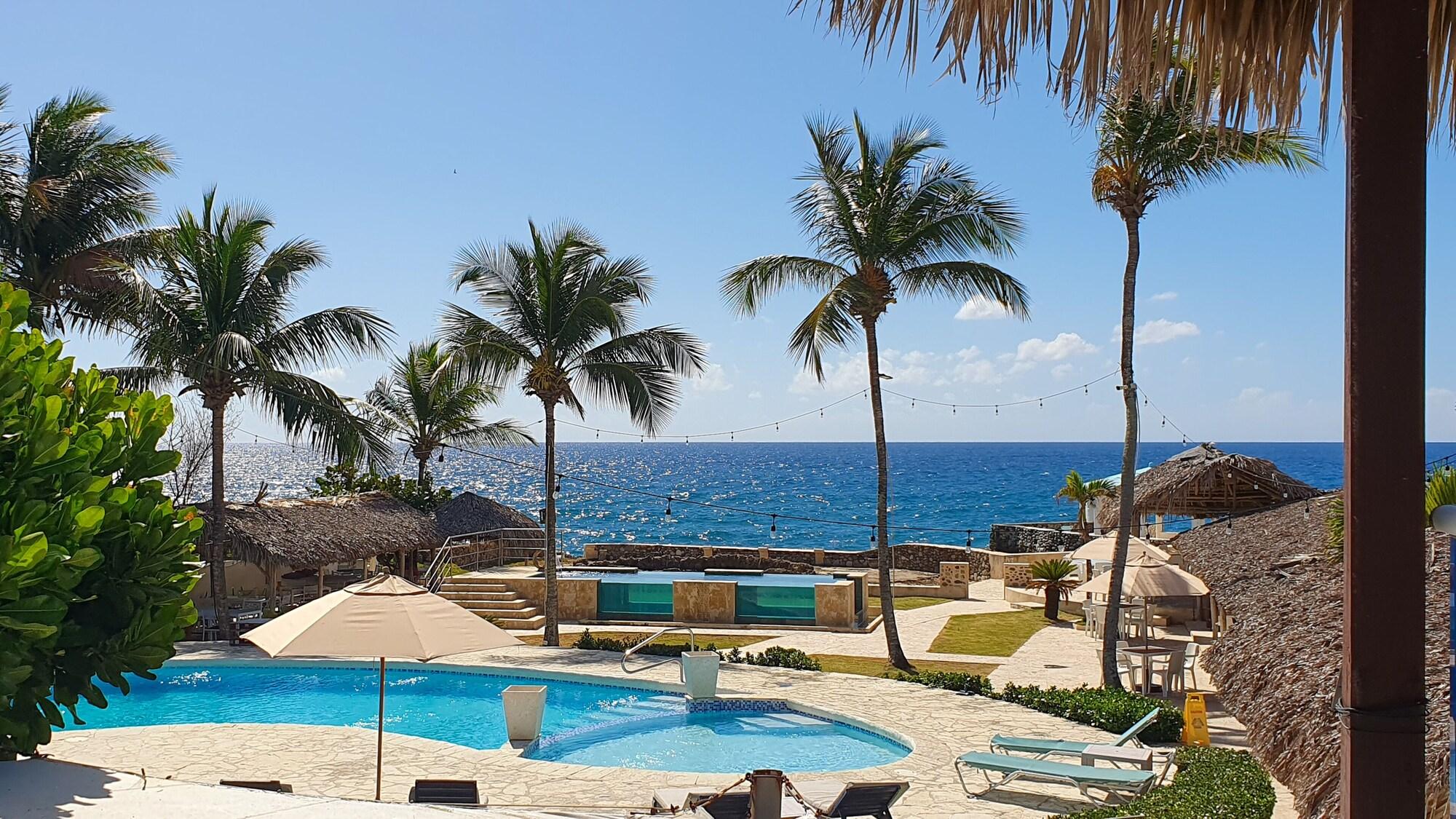 Playa Tritón Hotel Boutique & Restaurant