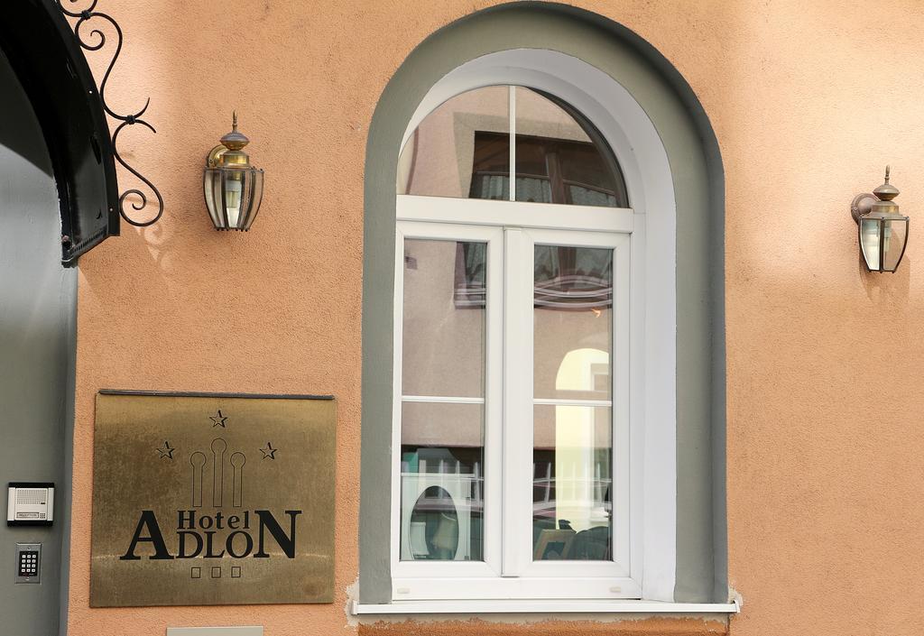 Vista Exterior Ana Adlon