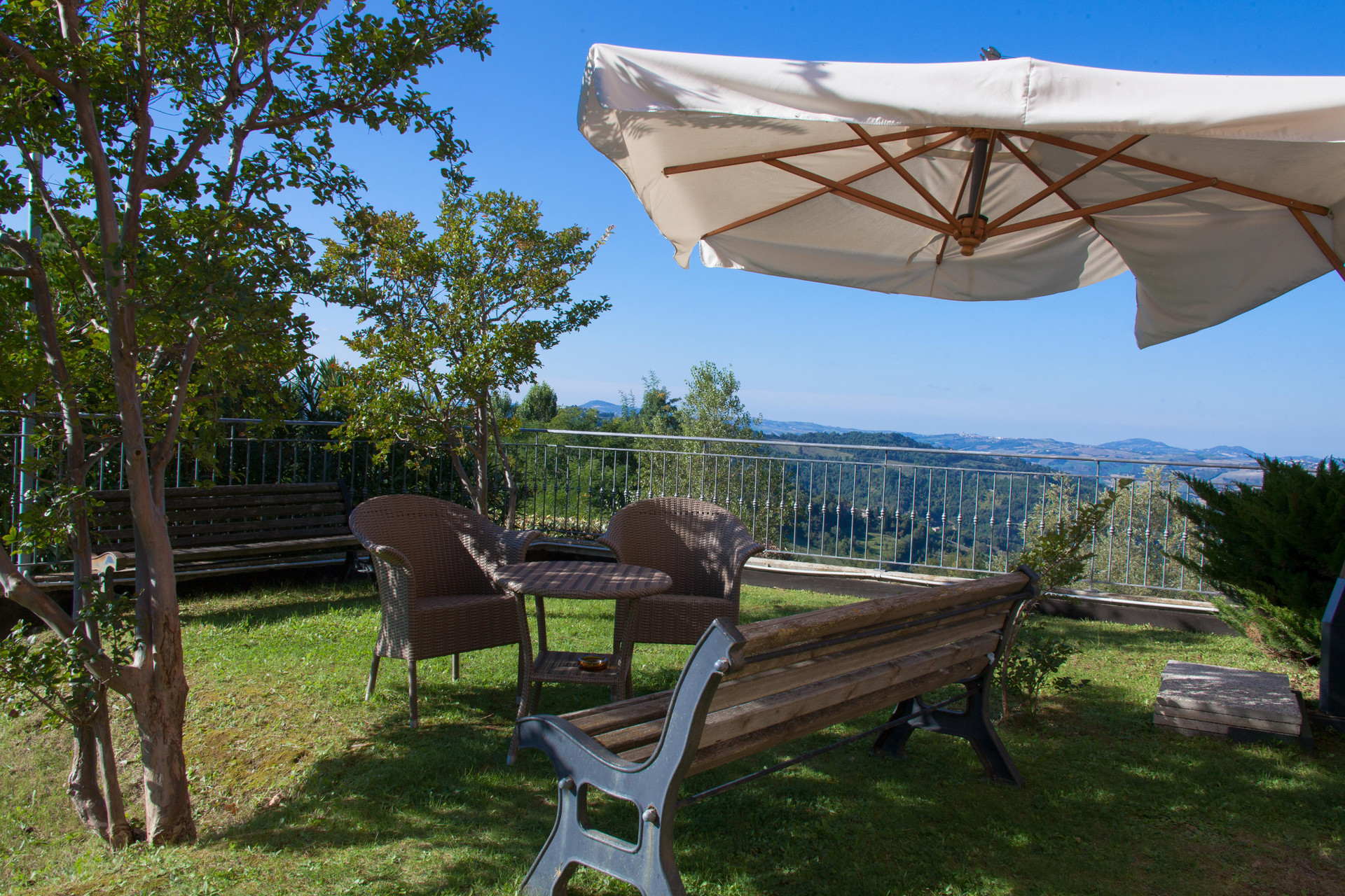 Vista Exterior Hotel Mamiani & Kì-Spa Urbino