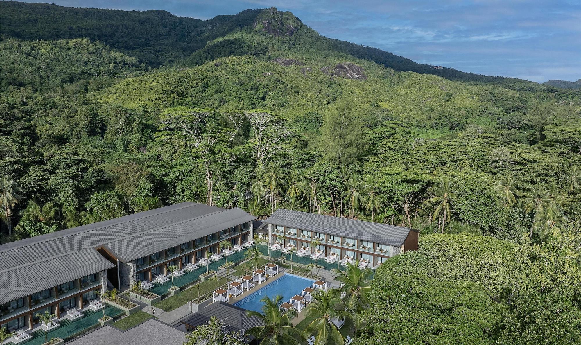 Vista Exterior Avani+ Barbarons Seychelles