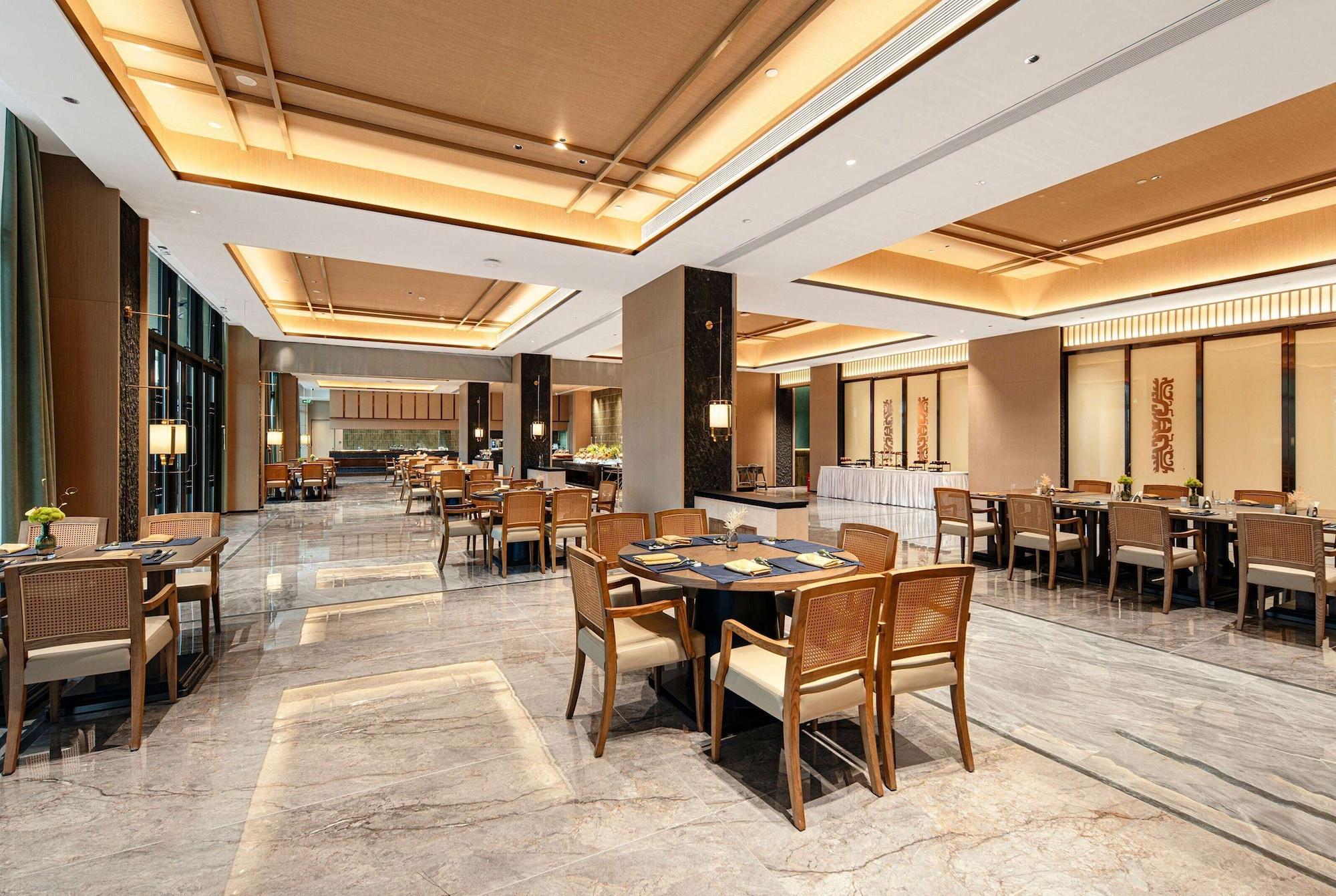 Restaurant Howard Johnson Hot Springs Plaza Yinghuashan