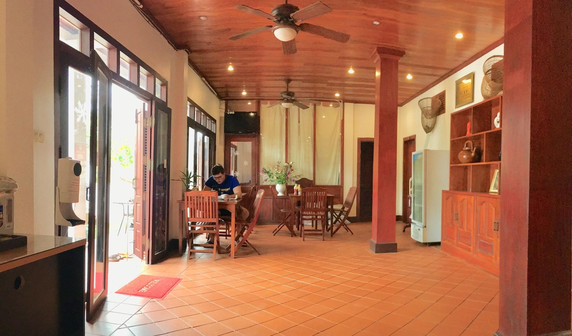 Vista Lobby Pangkham Lodge