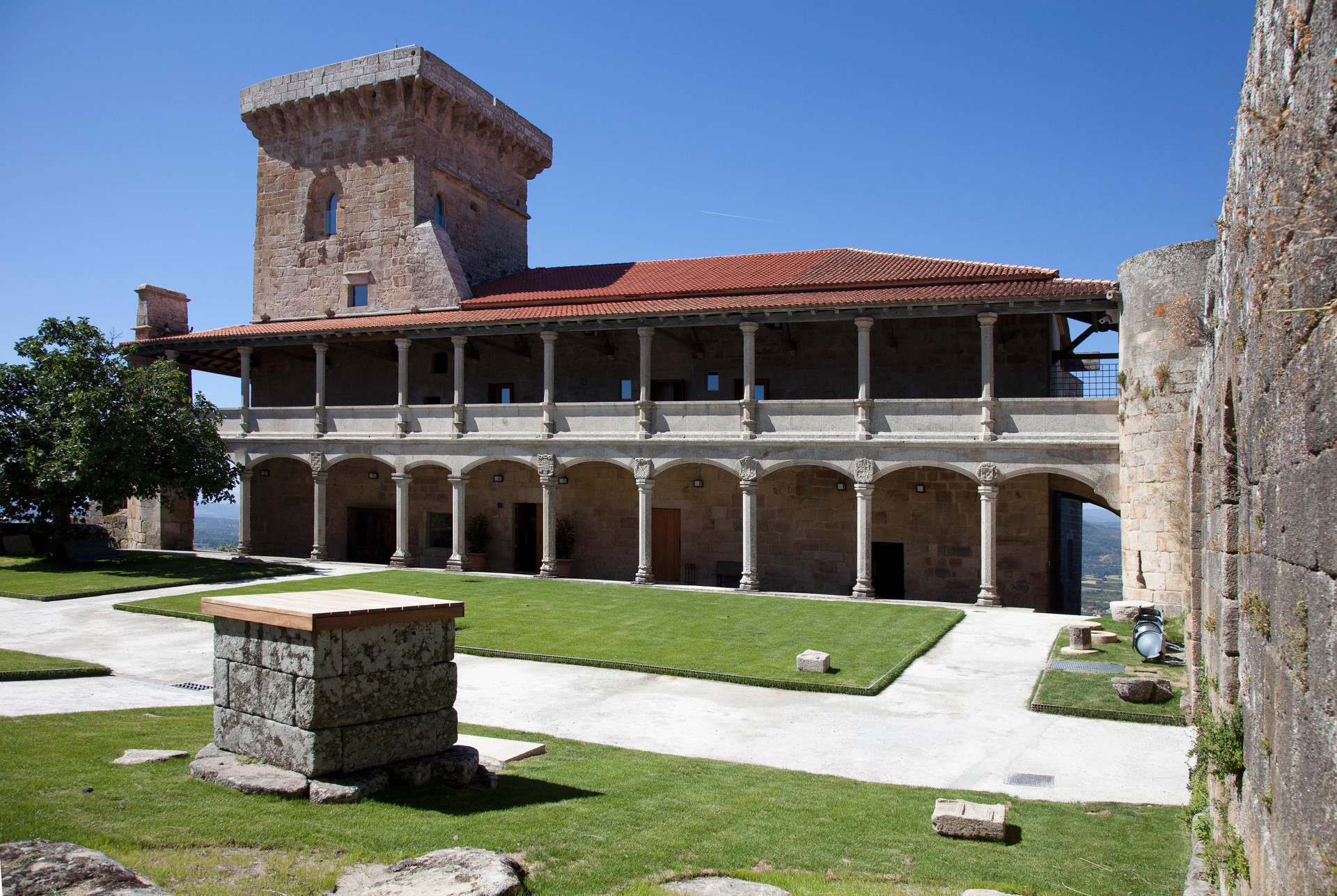 Vista Lobby Parador Castillo De Monterrei