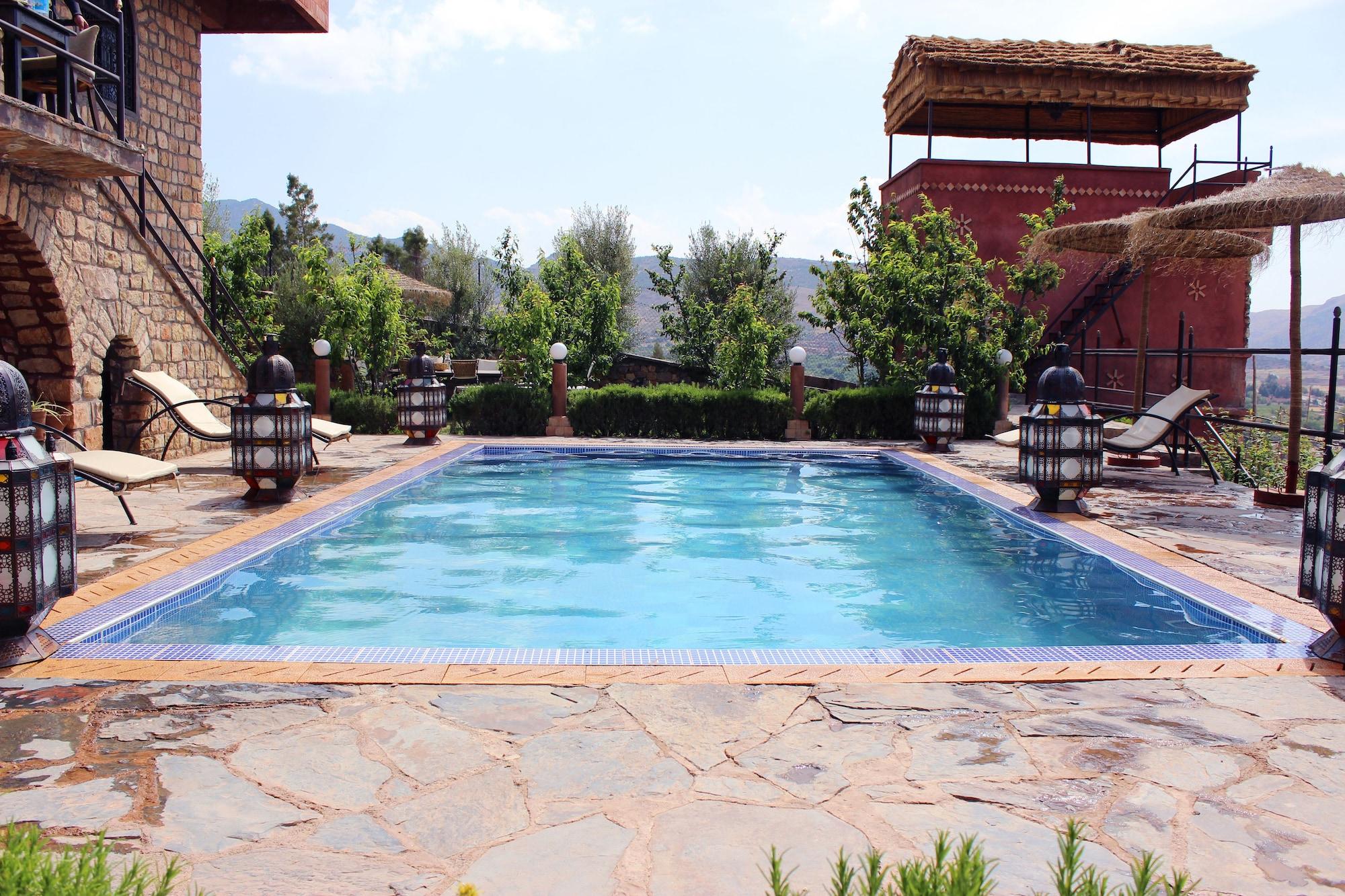 Vista Piscina Riad Aslda