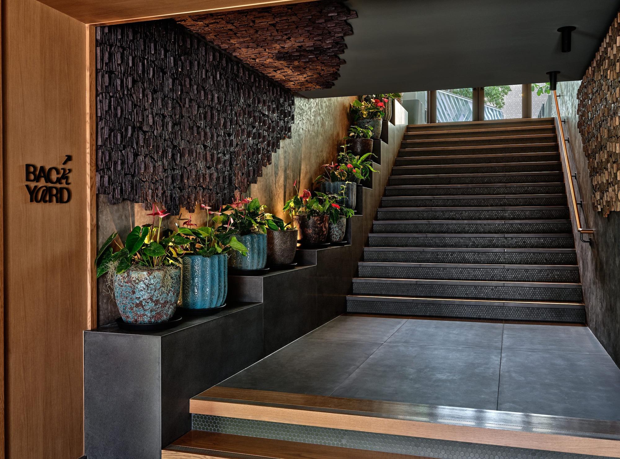 Vista Lobby Romer House Waikiki