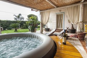 Arriendo temporal - EXCLUSIVE VILLA WITH SWIMMING POOL, JACUZZI & GARDEN. *** Free WIFI ***