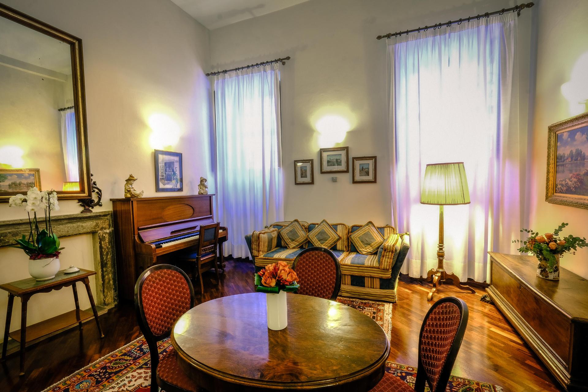 Vista Exterior Hotel Bosone Palace