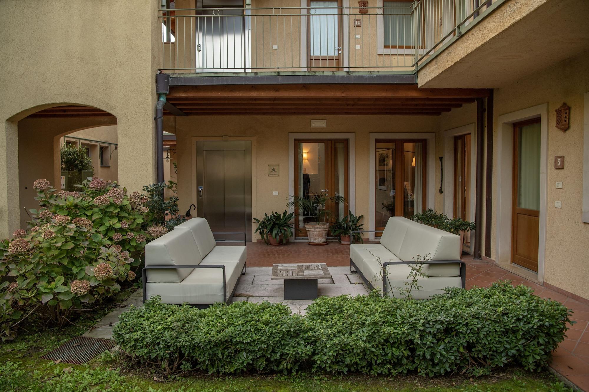 Vista Exterior Residence Ca' del Lago