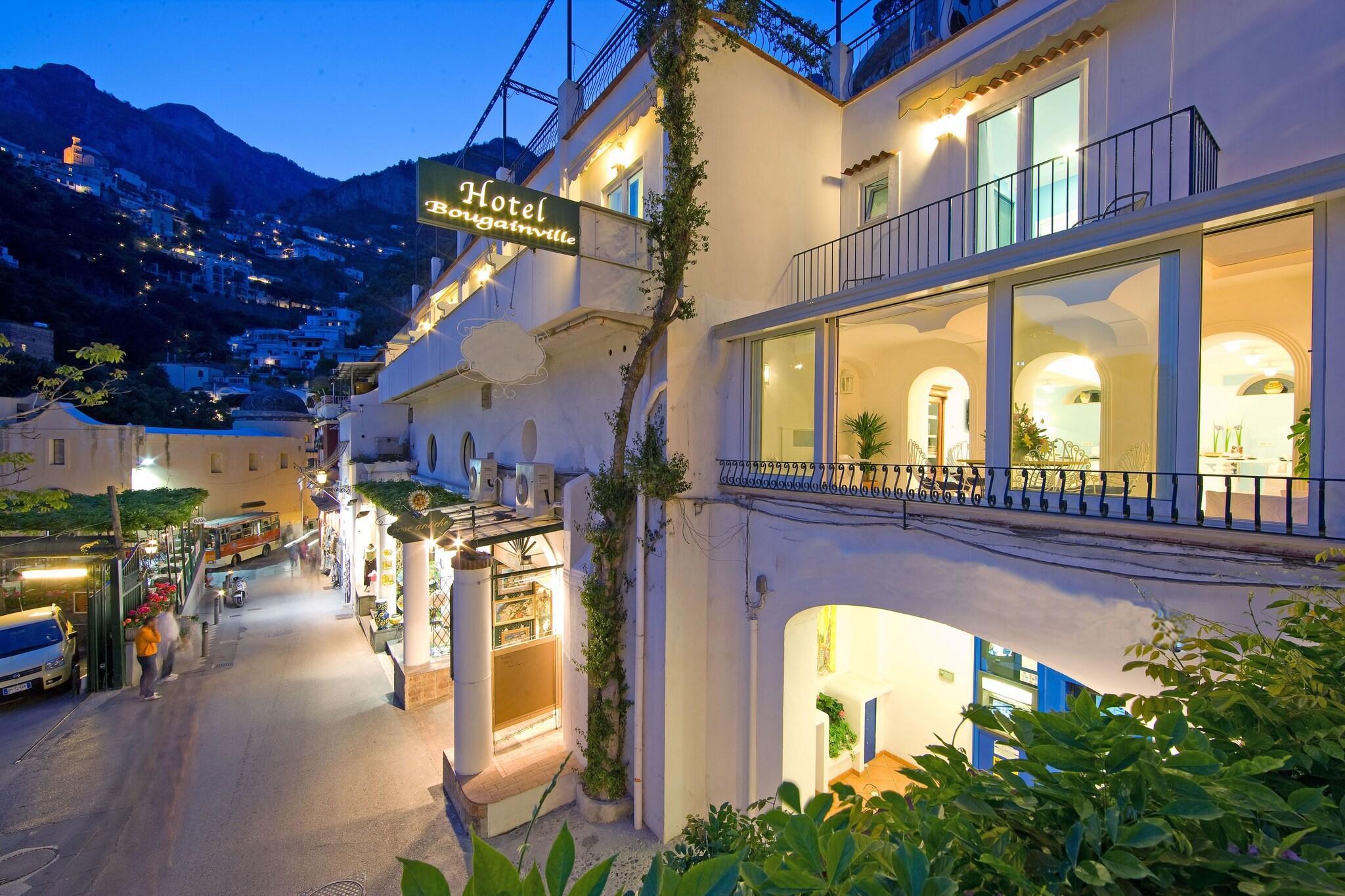 Vista Exterior Hotel La Bougainville