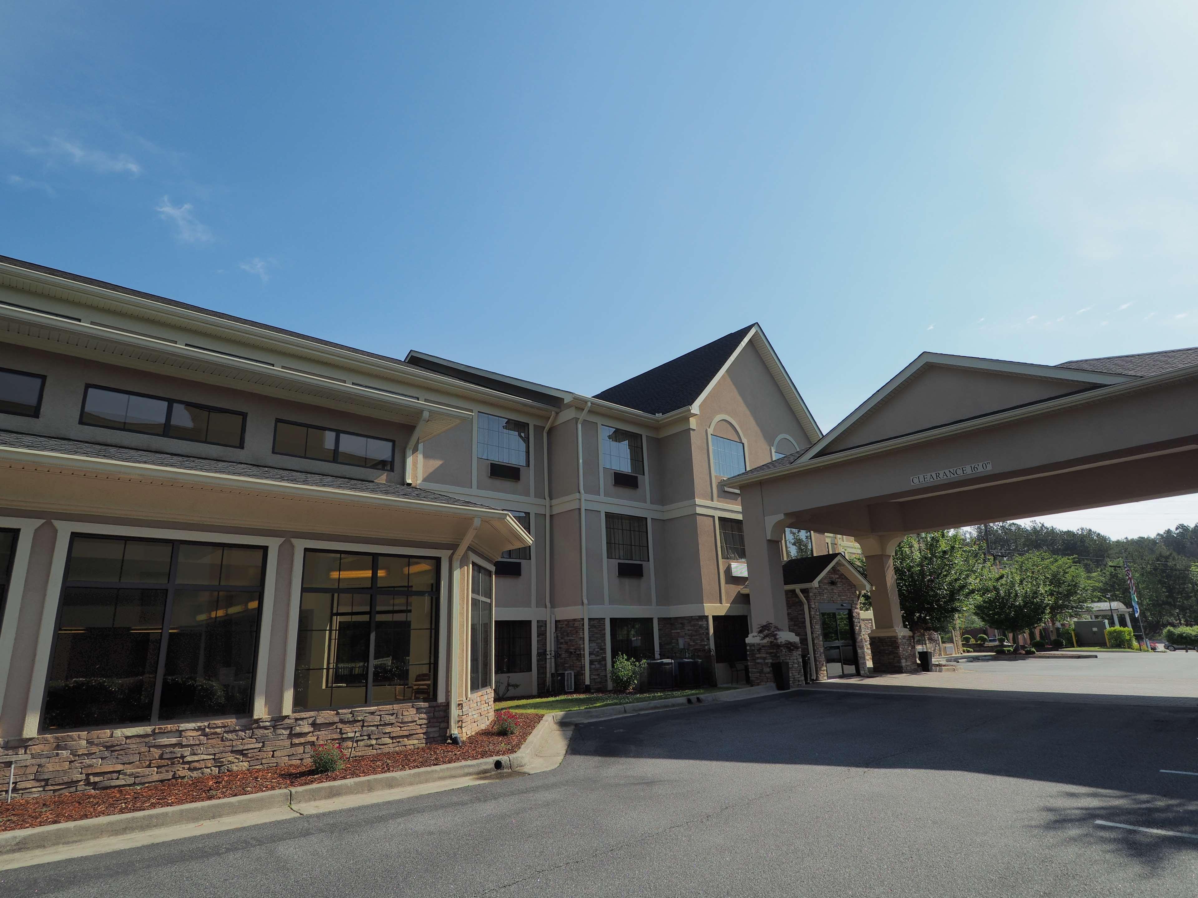 Vista Exterior Country Inn & Suites by Radisson, Canton, GA