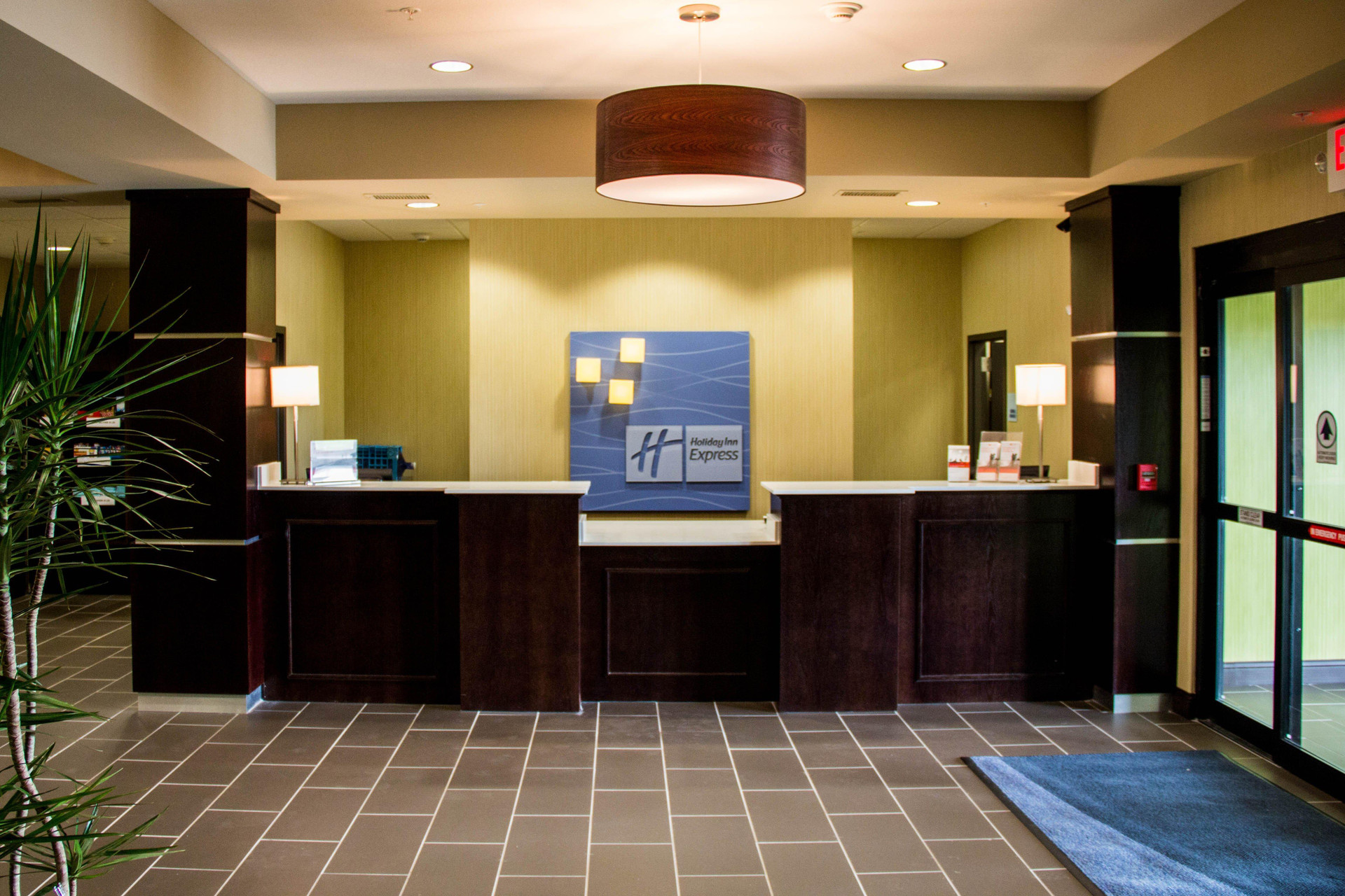Vista Lobby Holiday Inn Express & Suites Sikeston