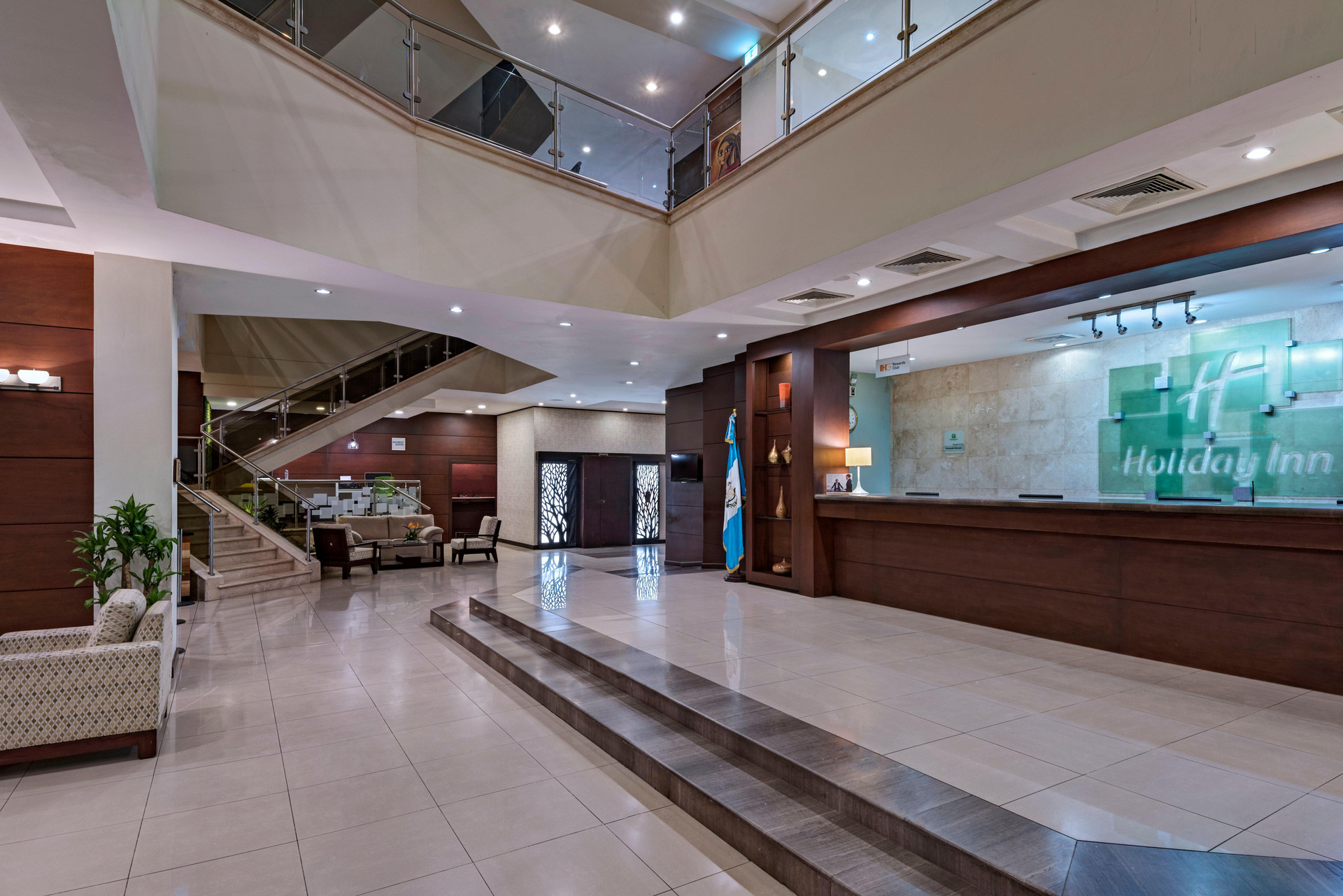 Vista Lobby Holiday Inn Guatemala City by IHG