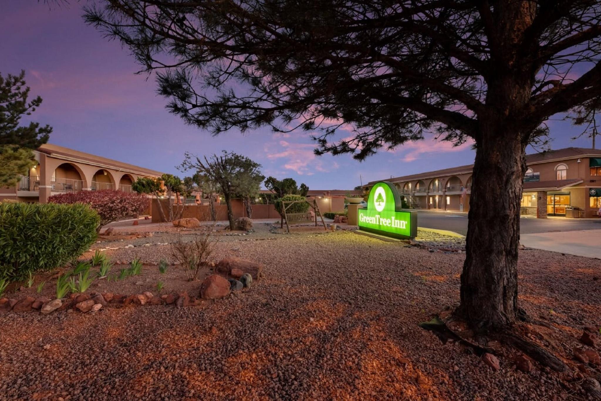 Vista Exterior GreenTree Inn Sedona