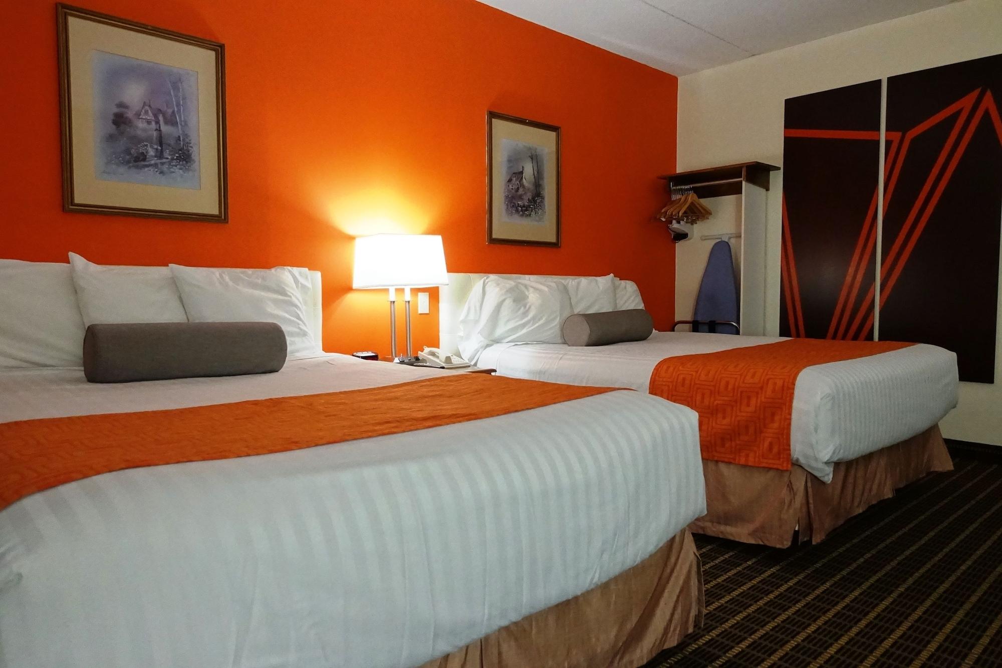 Varios Howard Johnson by Wyndham Tillsonburg