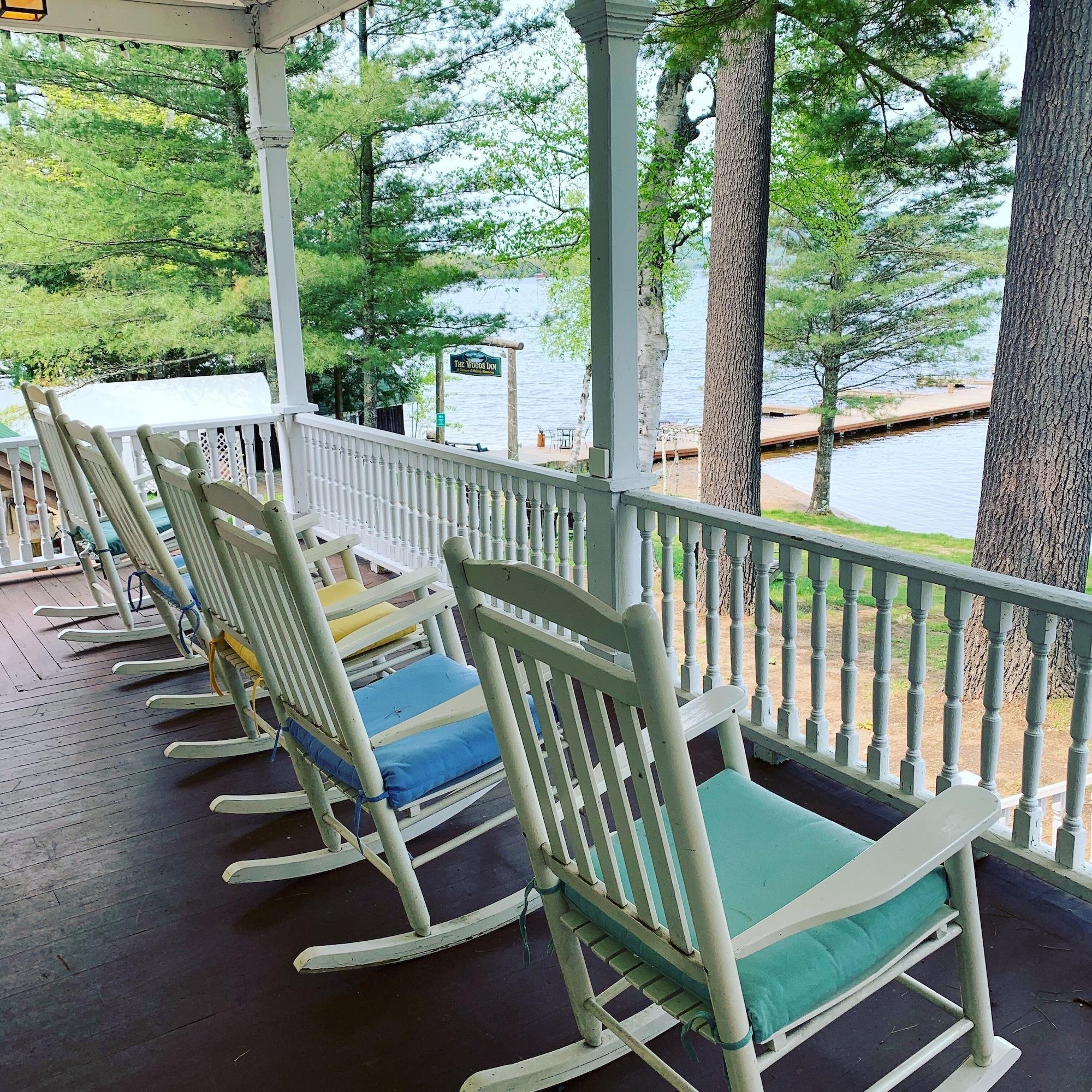 Vista Exterior The Woods Inn