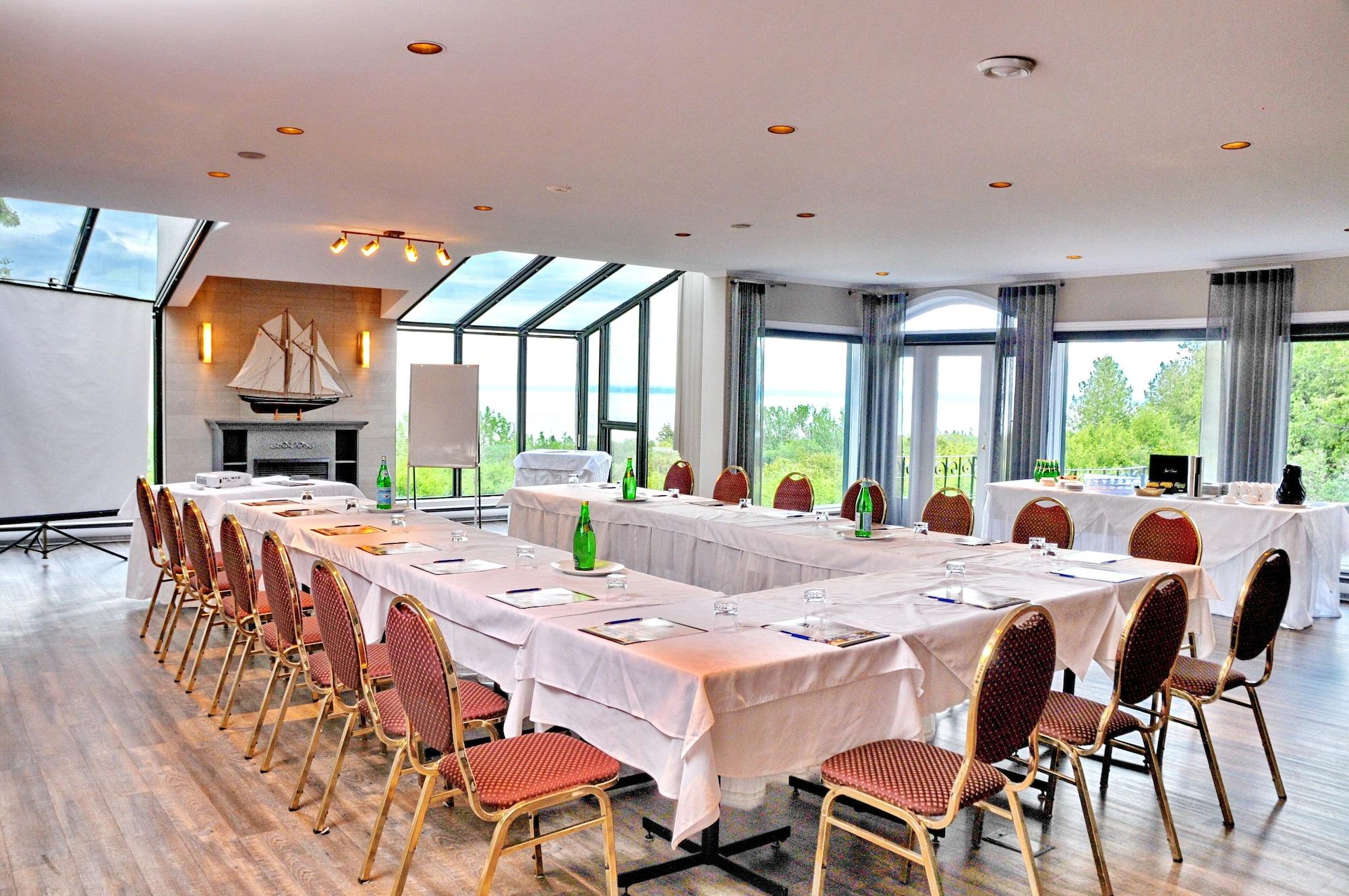 Vista Lobby Auberge des Falaises