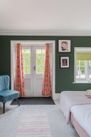 Alquiler Vacacional - NEWLY REFURBISHED Coach house, private garden, Hot Tub, Games rm, Lake, sleeps 8