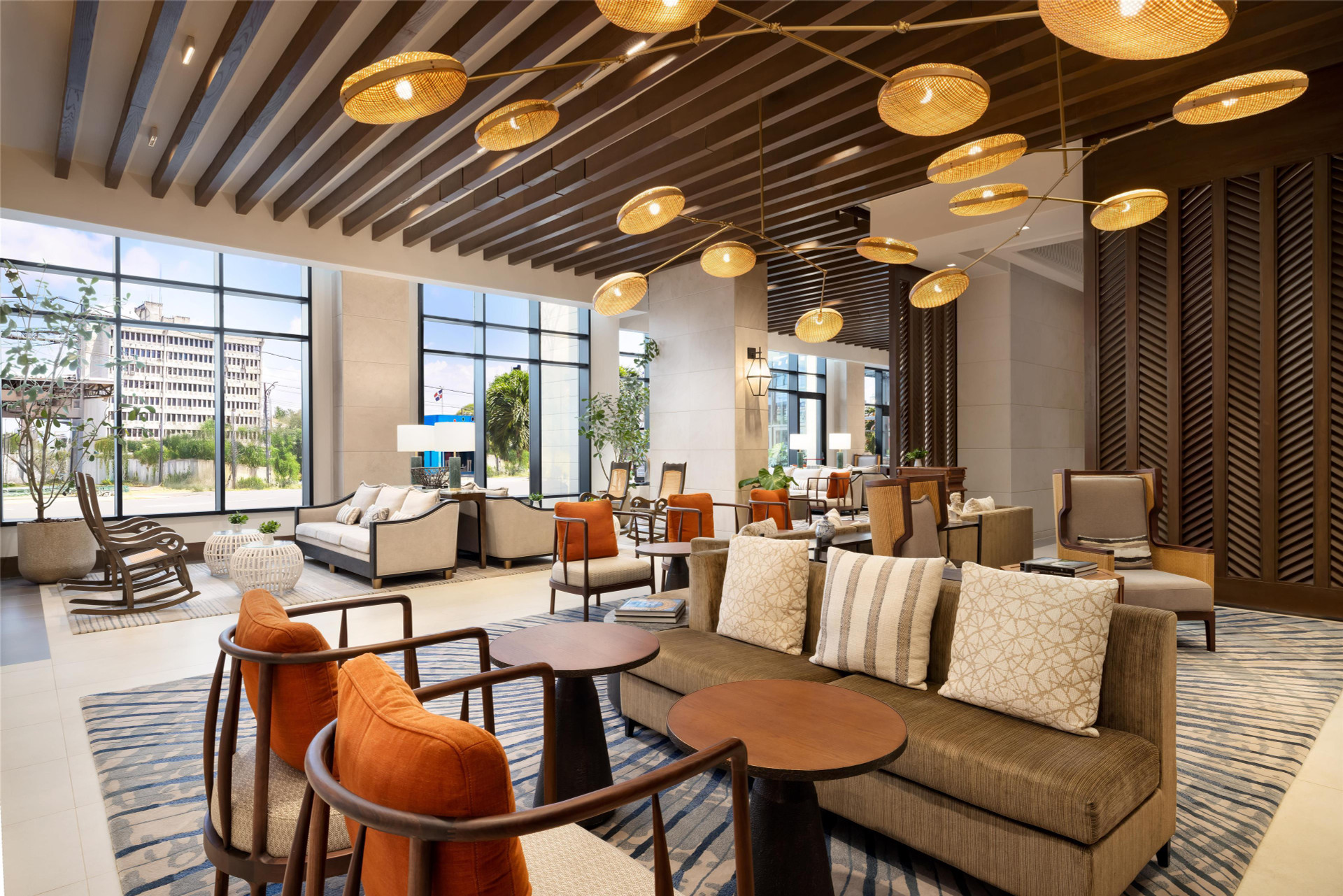 Vista Lobby Hotel Santiago, Curio Collection by Hilton