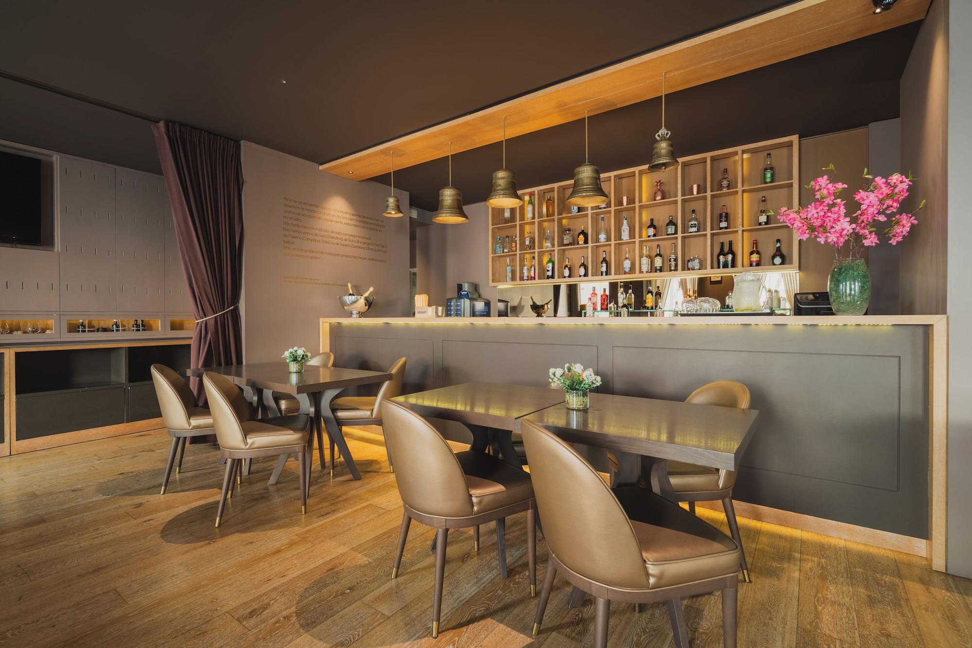 Bar/Salón Burgus Tribute & Design Hotel