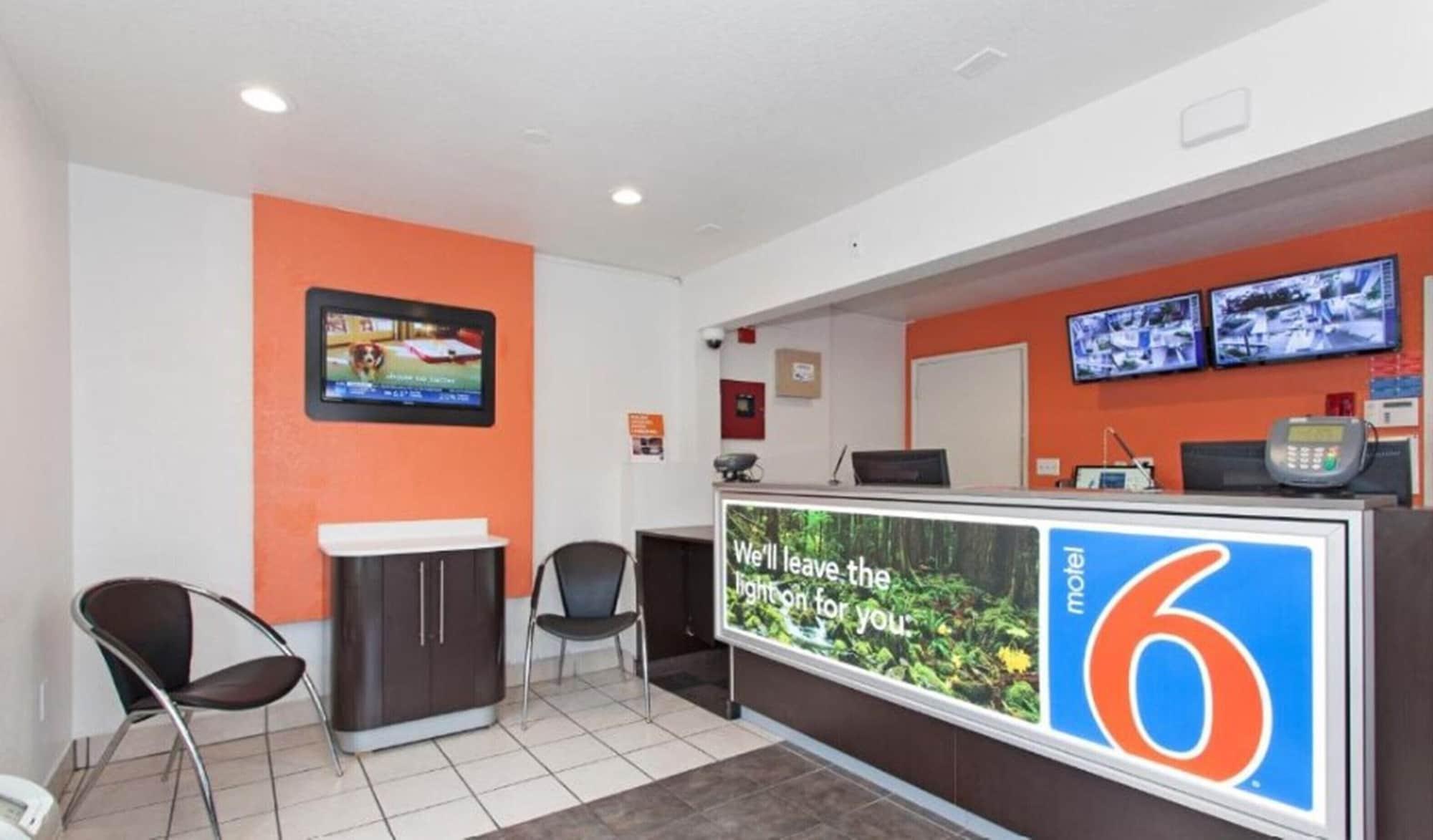 Vista Lobby Motel 6 Sacramento, CA - Central