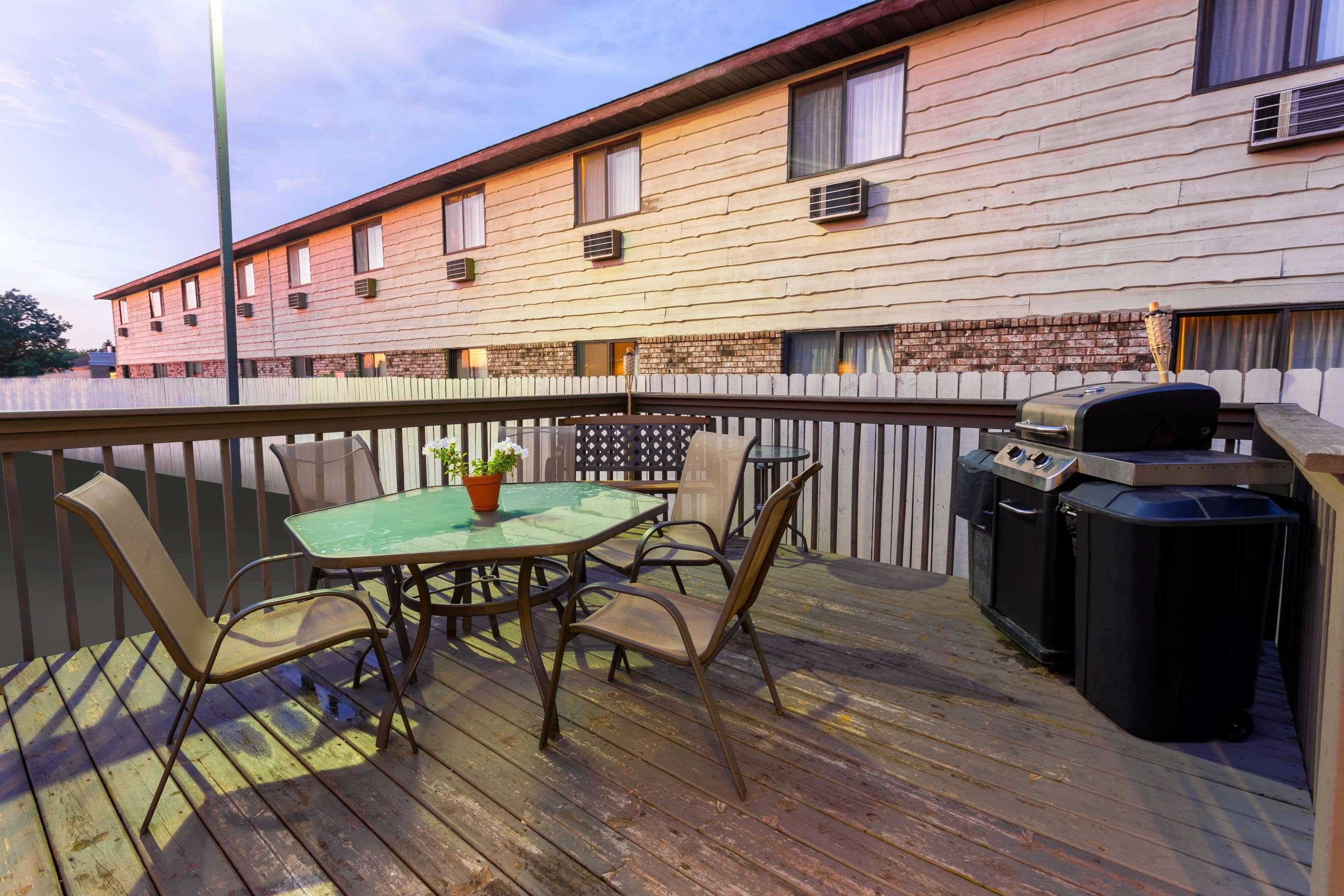 Varios Americinn By Wyndham Hartford Wi