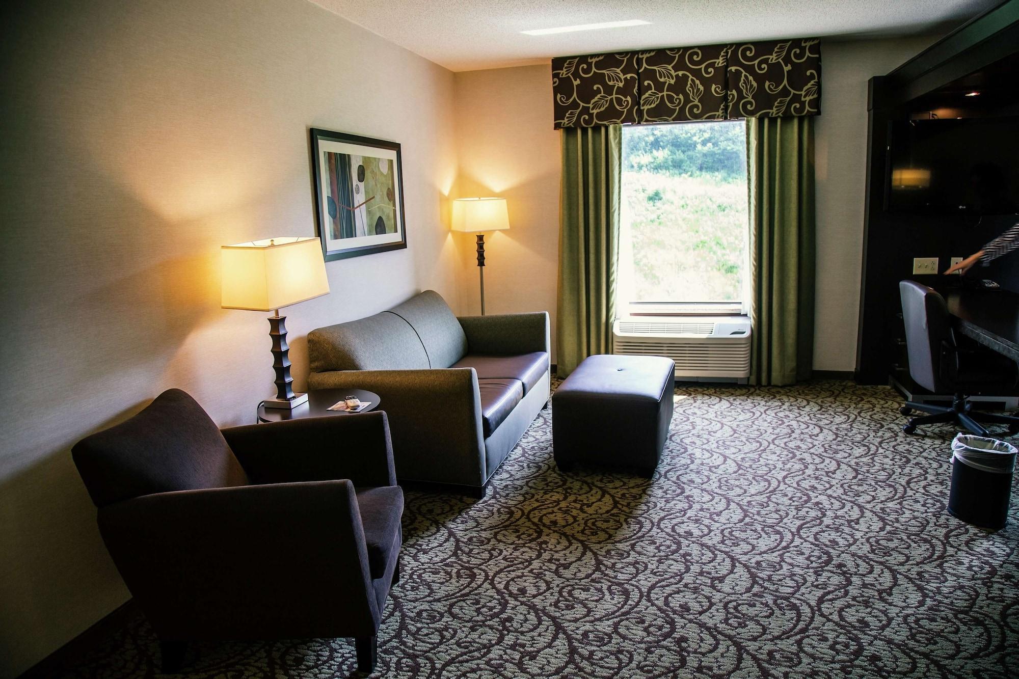 Habitación Hampton Inn & Suites Sharon