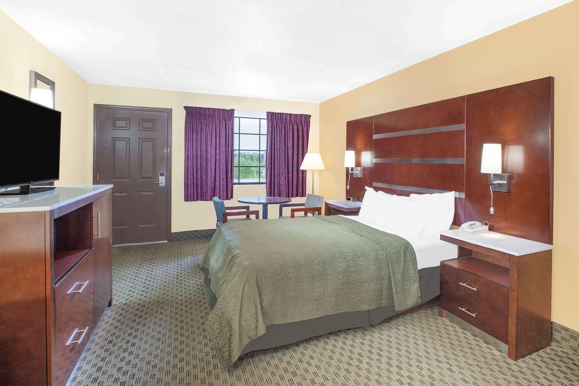 Habitación Days Inn by Wyndham Fayetteville