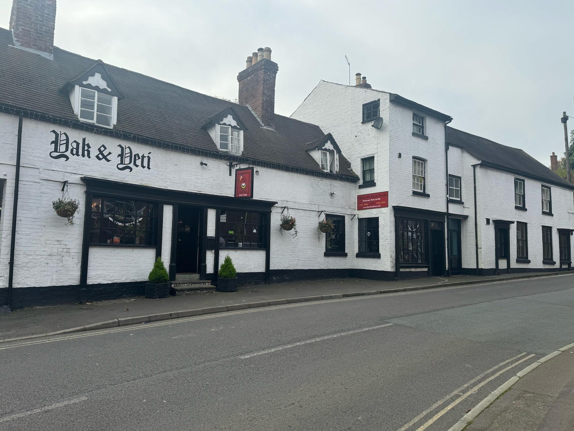 Varios Yak & Yeti Hotel