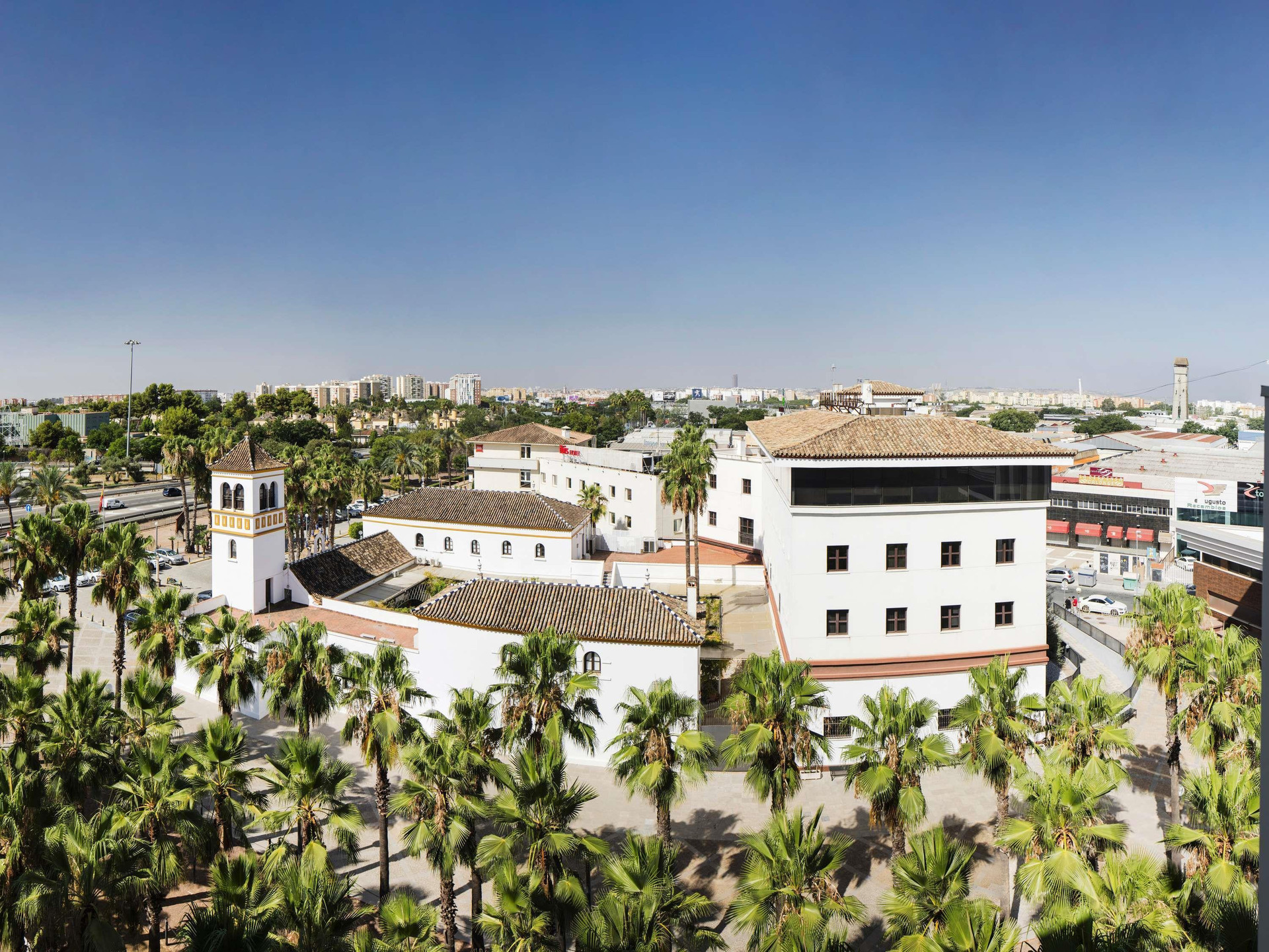 Vista Exterior Ibis Budget Sevilla Aeropuerto