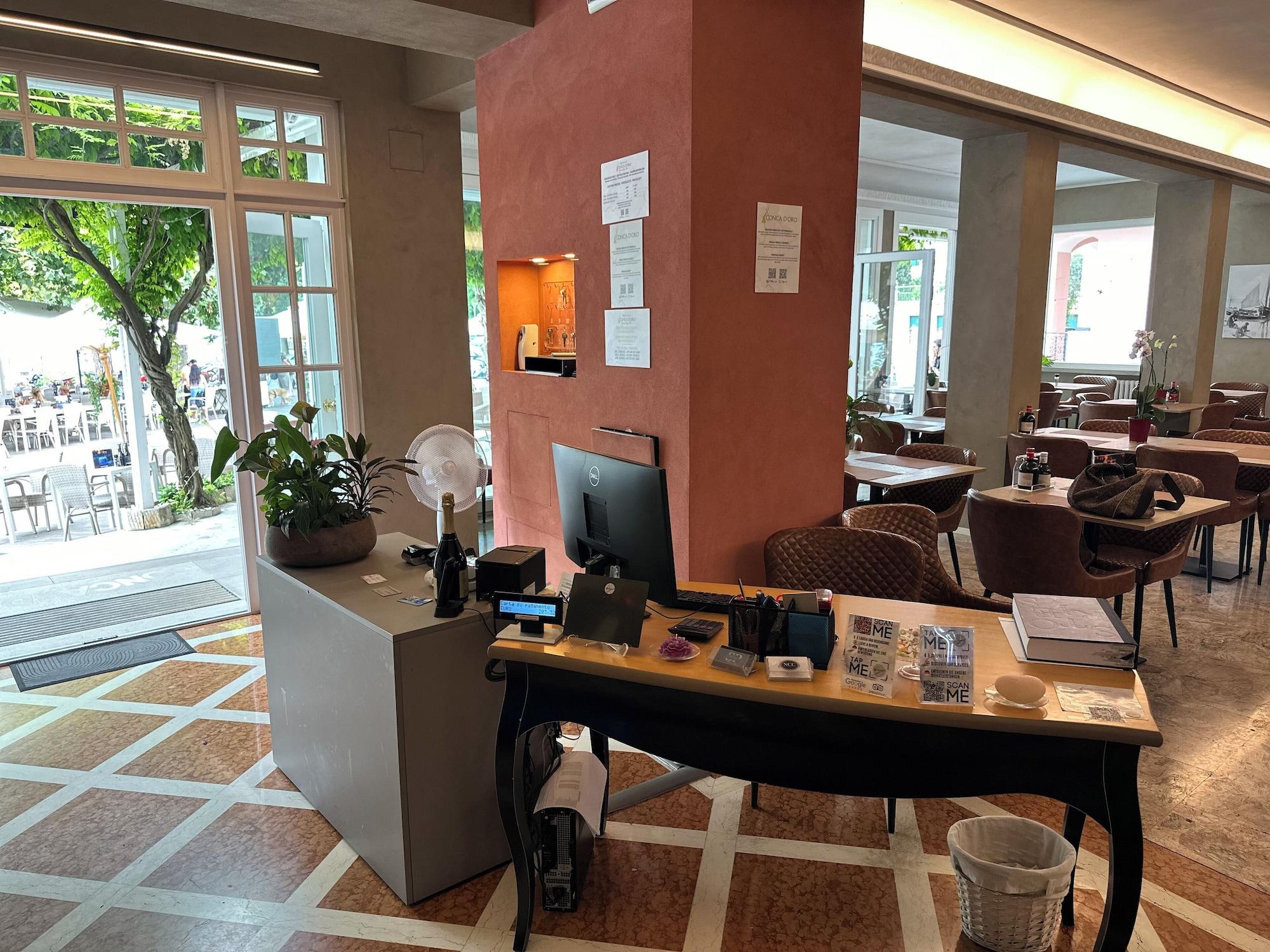 Vista Lobby Hotel Conca D'Oro