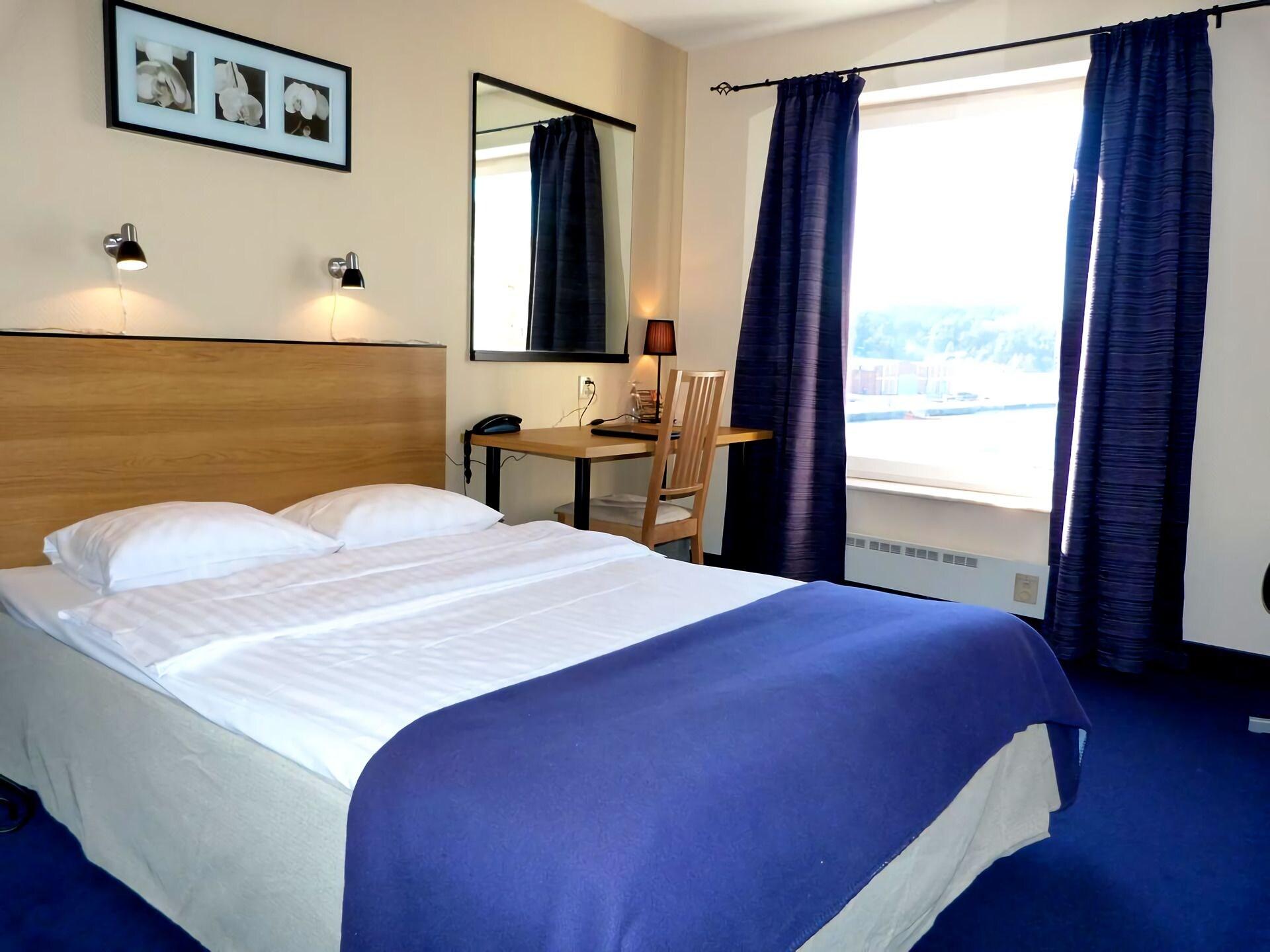 Varios Hotel Riverside