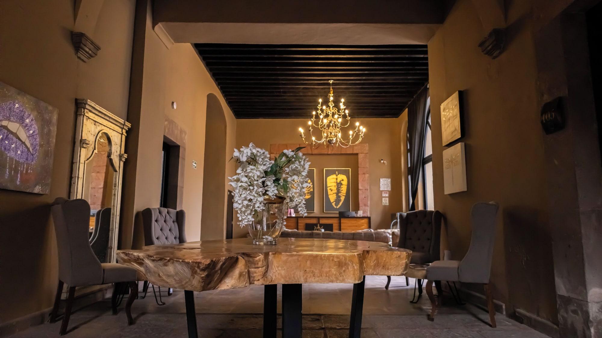 Varios Hotel en Plaza de Armas