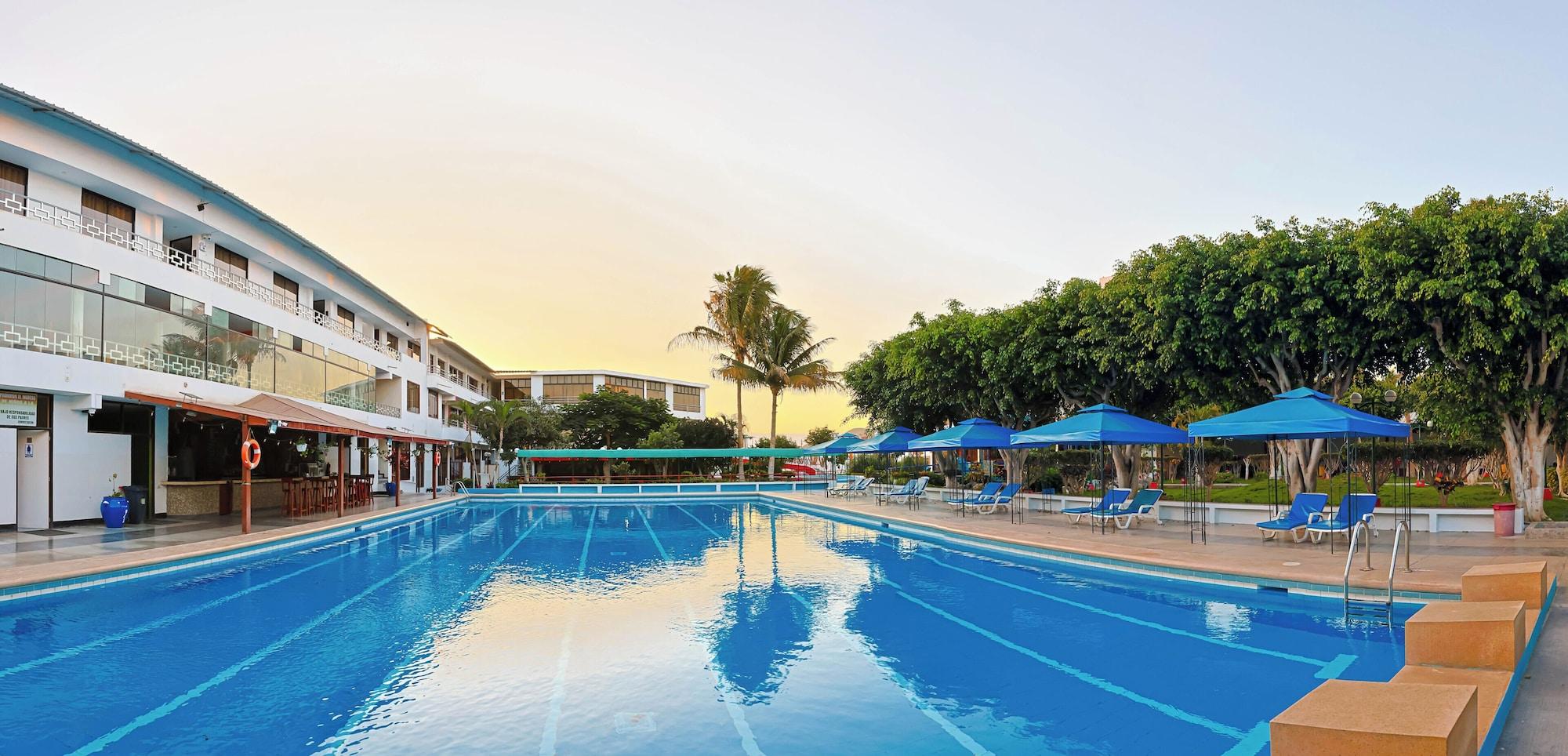 Vista Piscina Las Poncianas