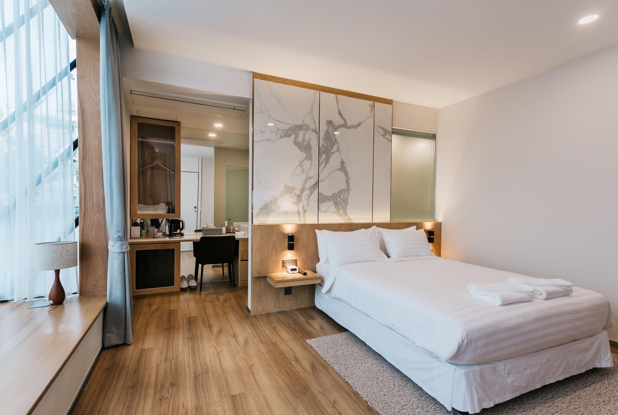 Varios Artino Hotel